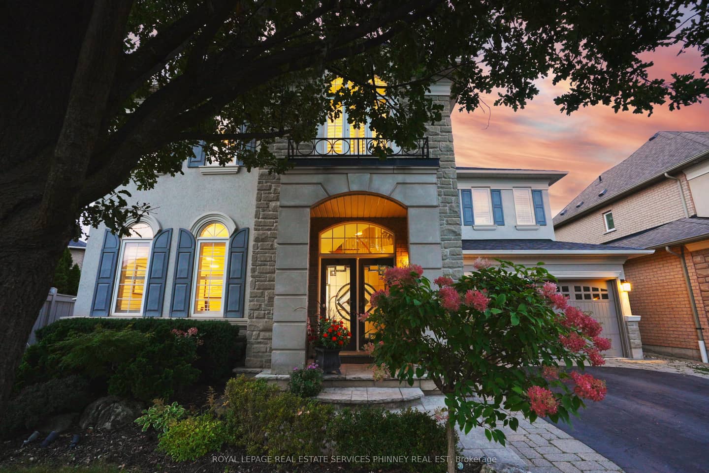 130 Innville Crescent, Oakville, ON L6L 0B8
