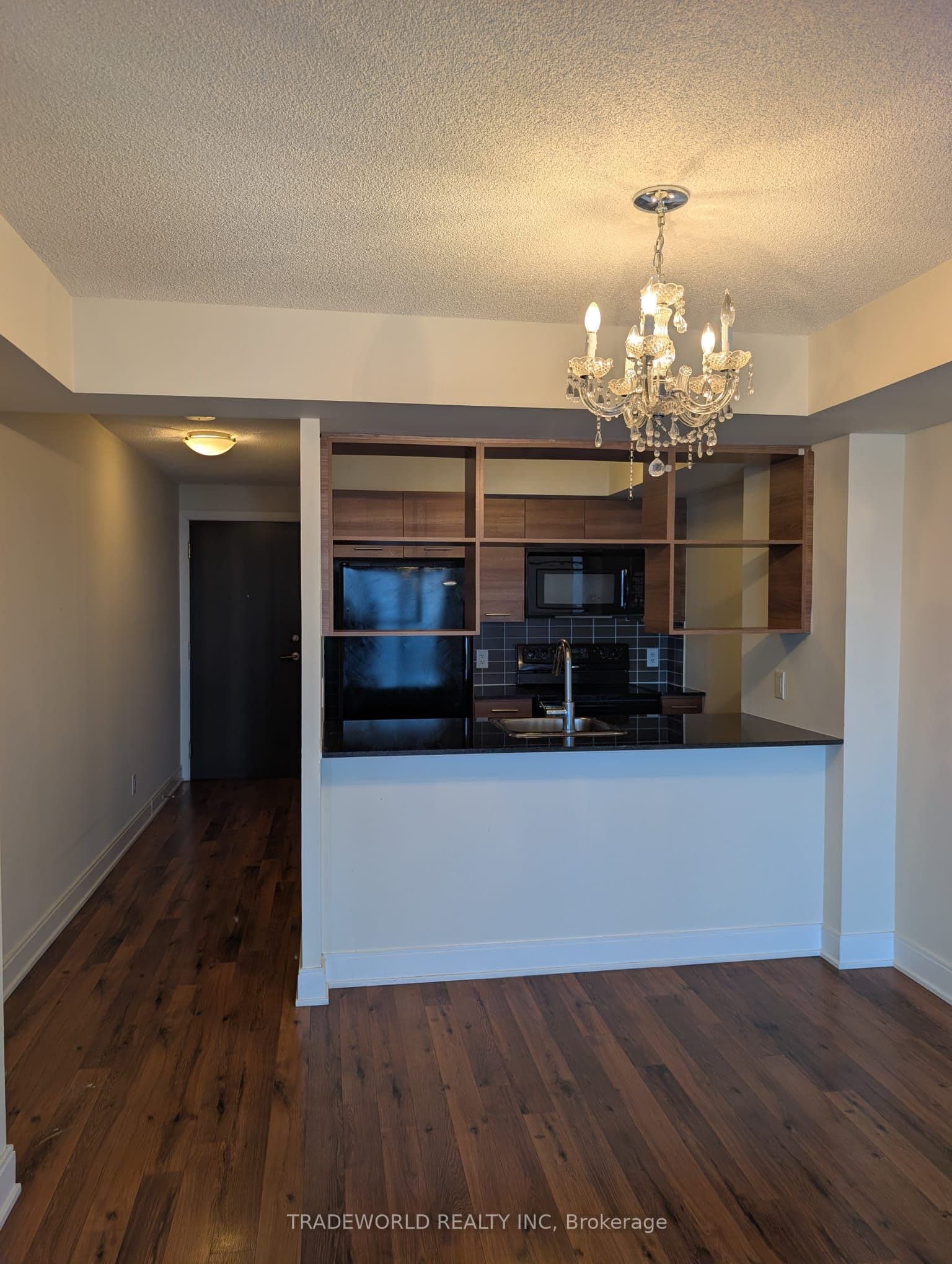 135 Village Green Square 1622, Toronto, ON M1S 0G4