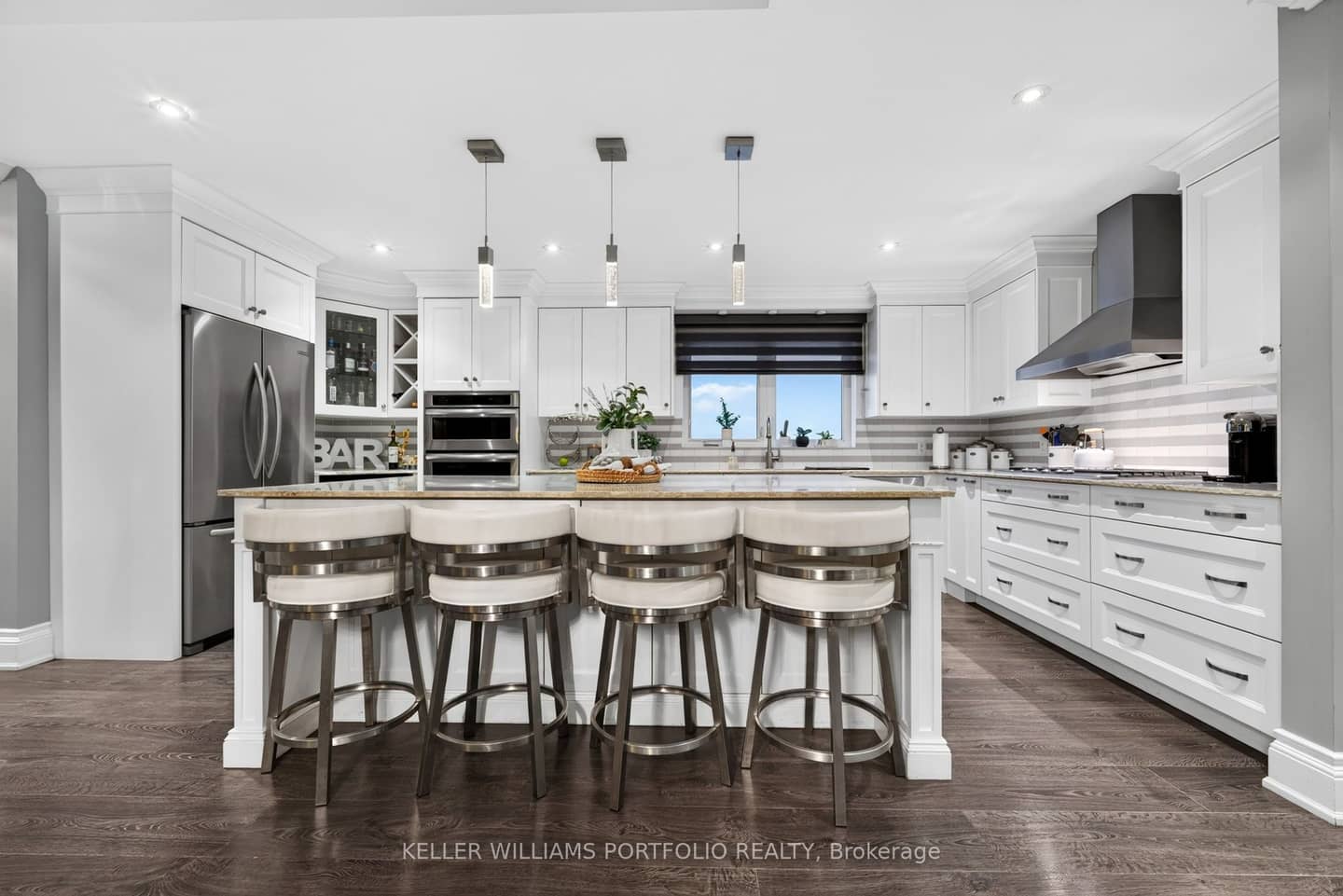 5 Northampton Drive, Toronto, ON M9B 4S5