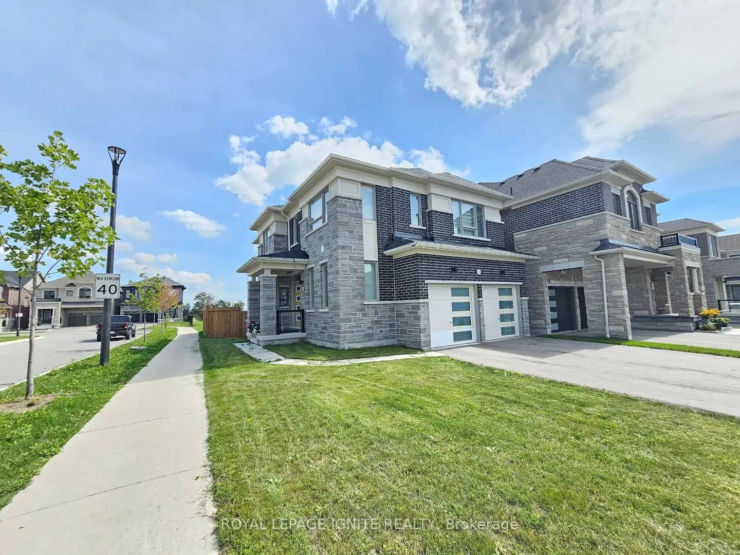 3250 Chimney Swift Crescent, Pickering, ON L1X 0N3