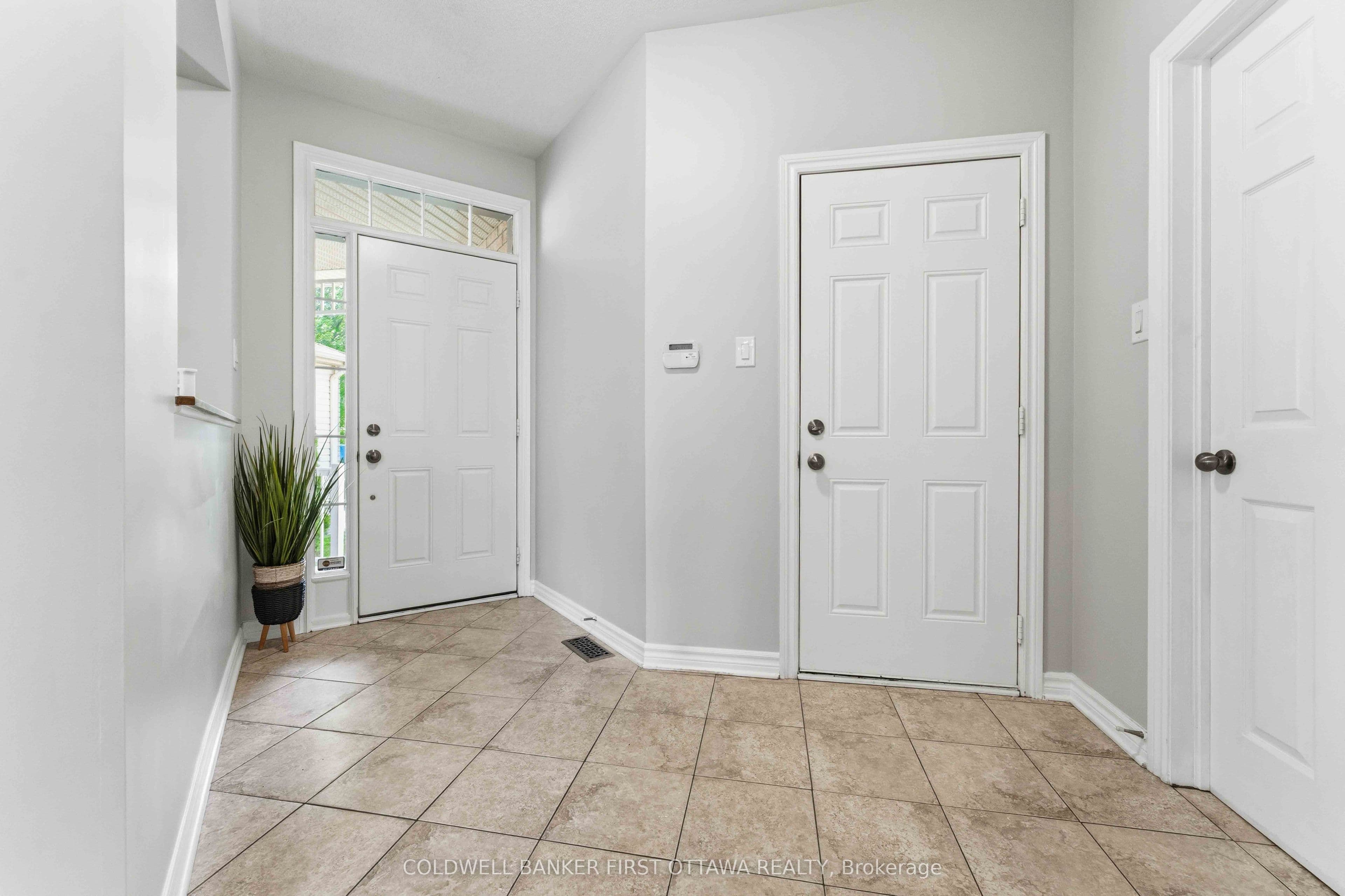 150 Strathcarron Crescent, Kanata, ON K2K 0C8