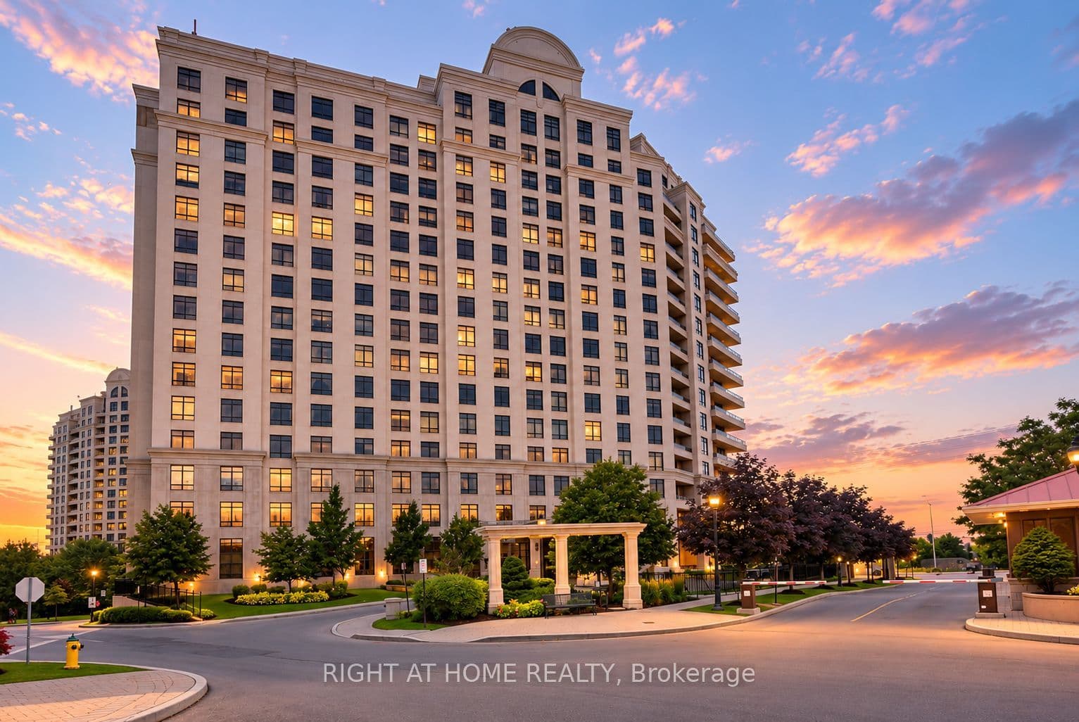 9235 Jane Street 1012, Vaughan, ON L6A 0J8