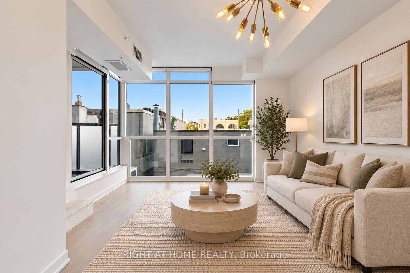 36 Howard Park Avenue 307, Toronto, ON M6R 0A7