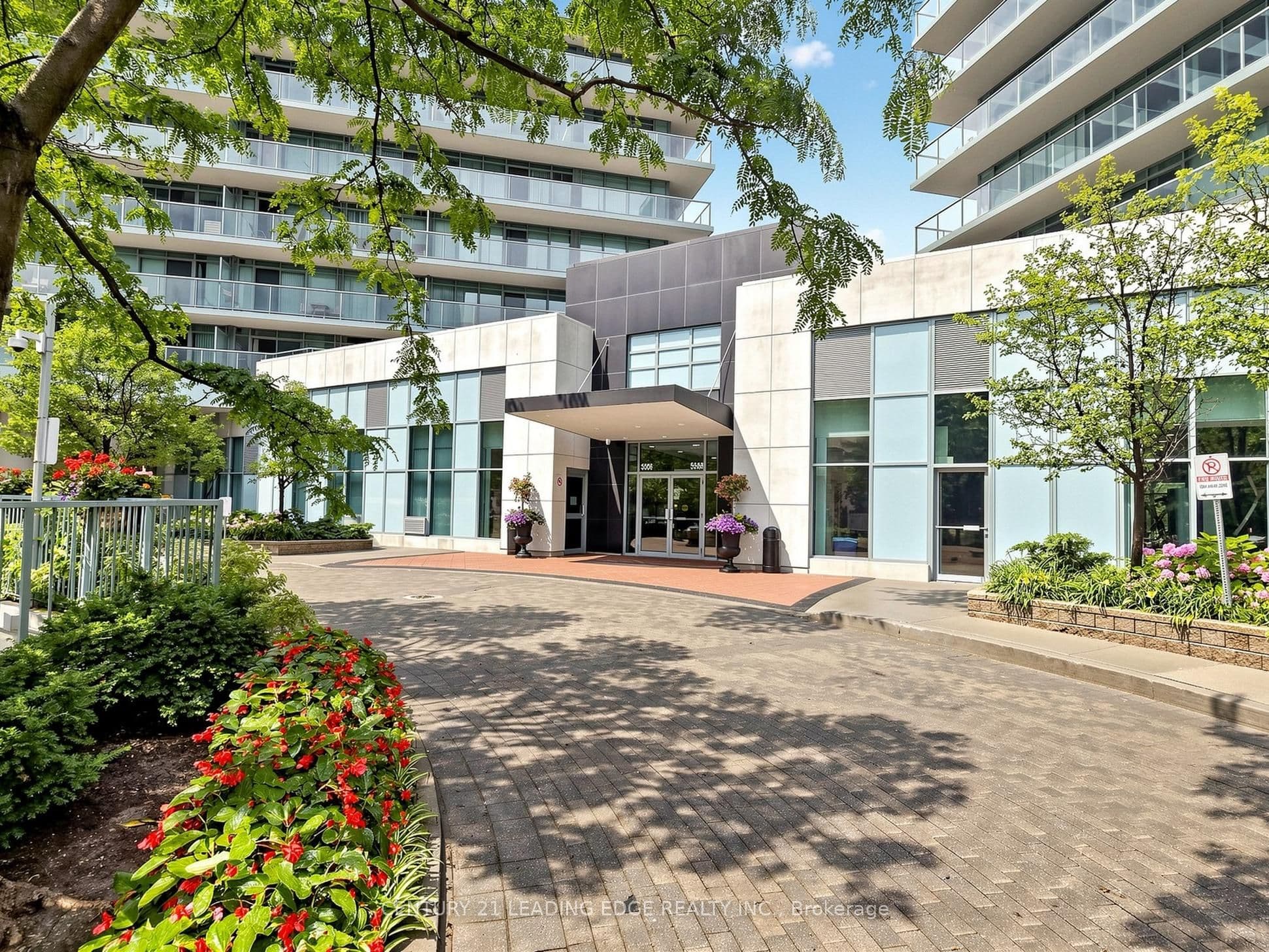 5500 Yonge Street 1610, Toronto, ON M2N 7L1