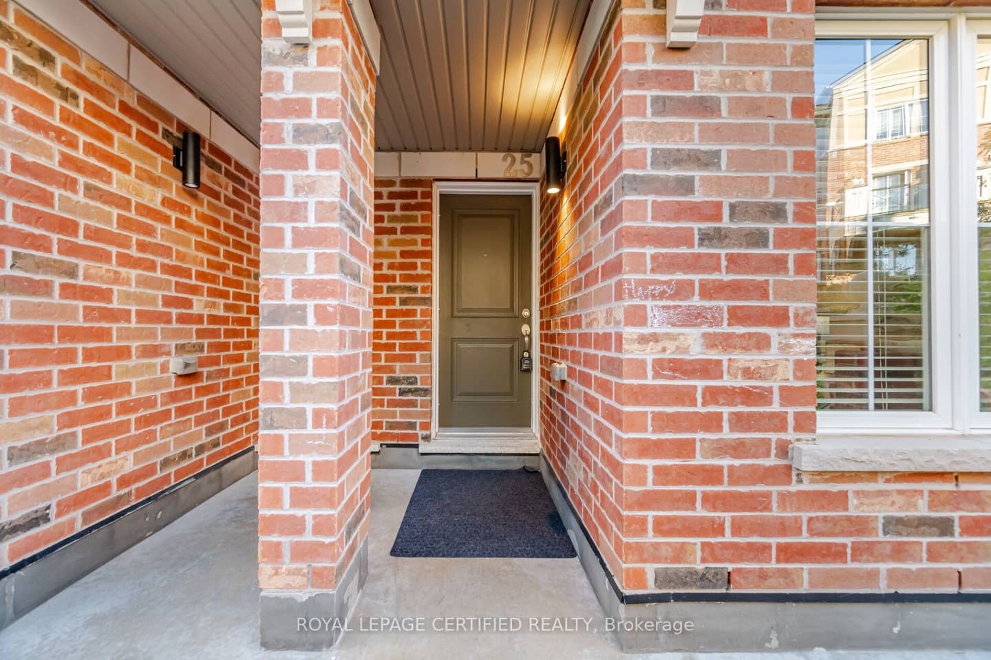 2551 Sixth Line 25, Oakville, ON L6H 0H7