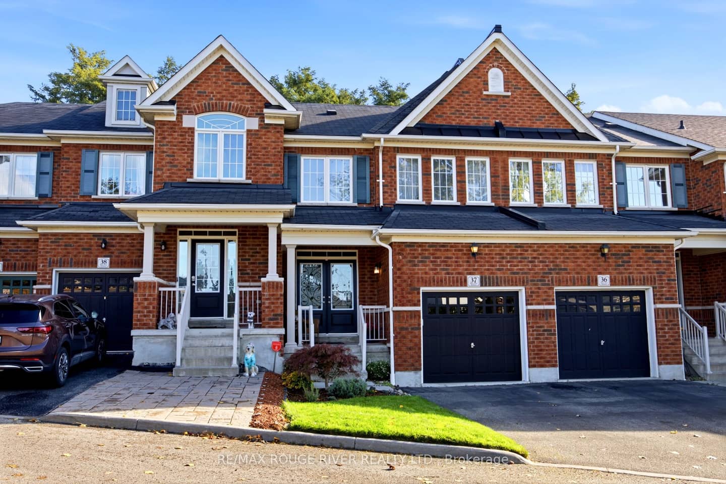 715 Grandview Street N 37, Oshawa, ON L1K 0N2
