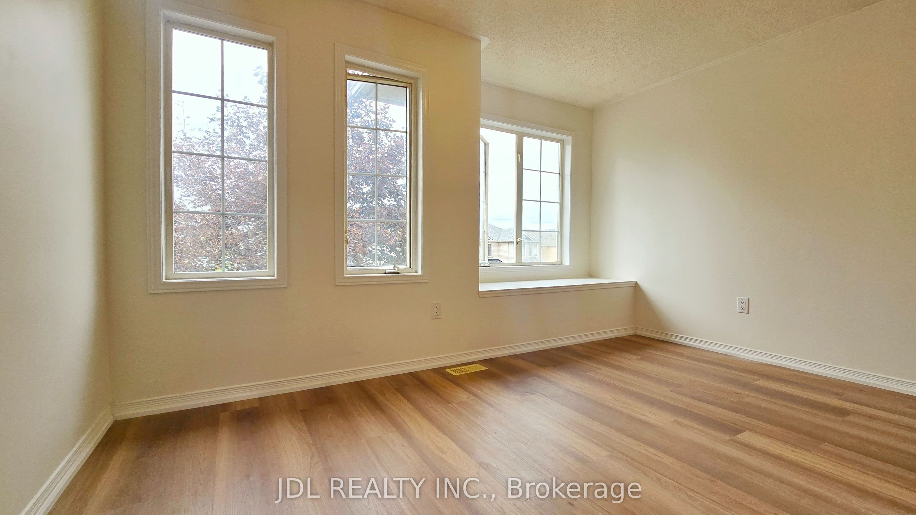 37 Holmwood Street, Richmond Hill, ON L4B 4K5