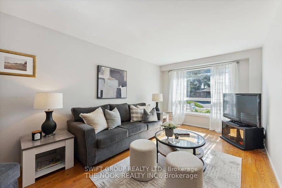740 Krosno Boulevard, Pickering, ON L1W 1G3
