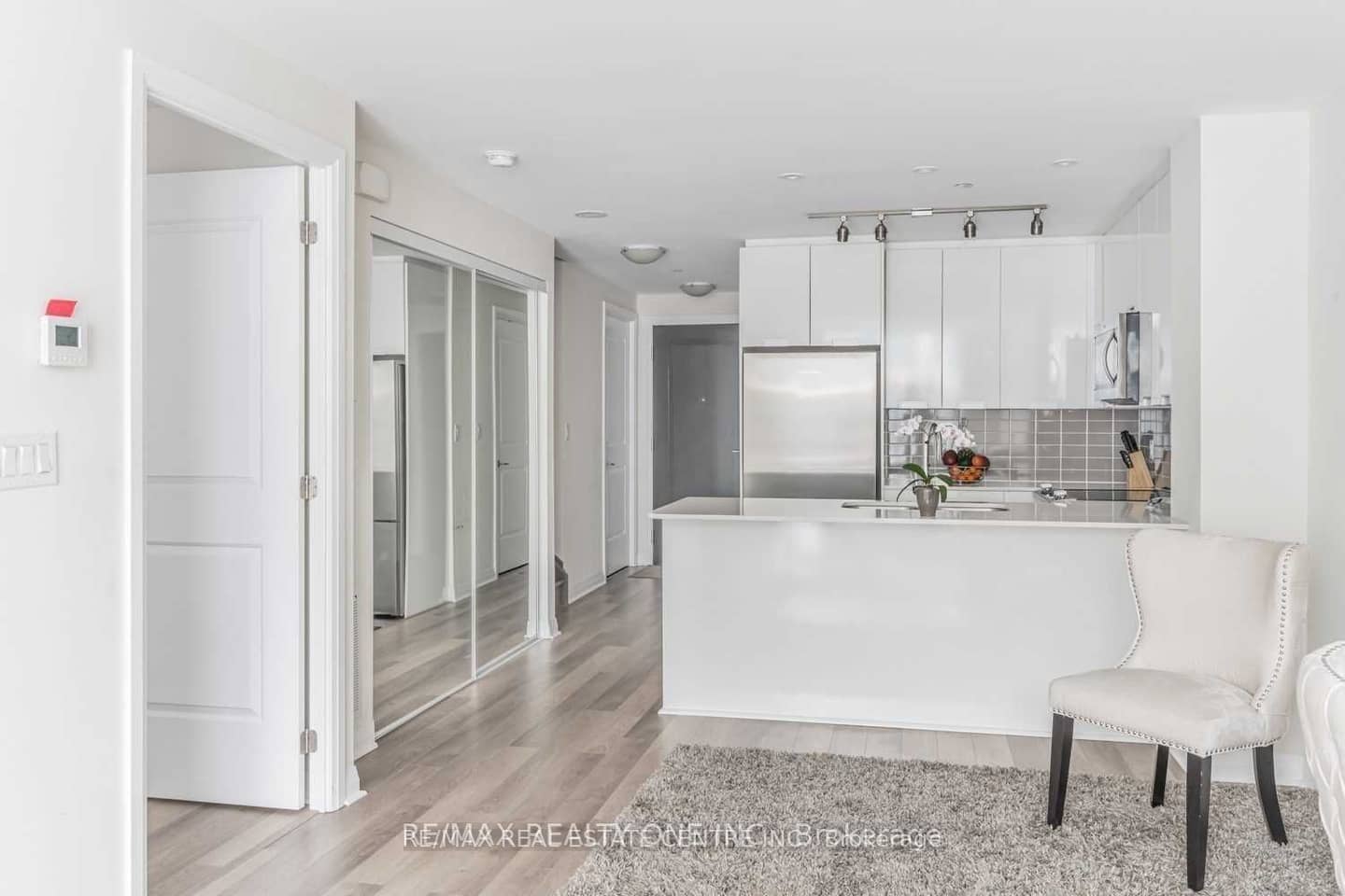 5025 Four Springs Avenue 112, Mississauga, ON L5R 0G5