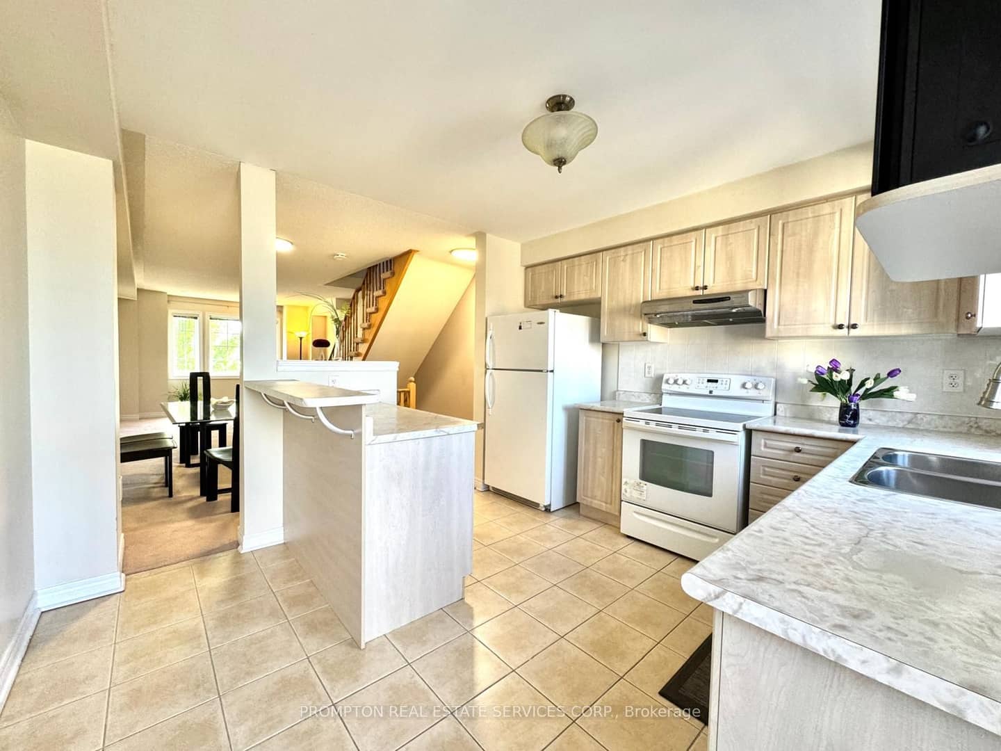 2516 Bur Oak Avenue, Markham, ON L6B 1H2