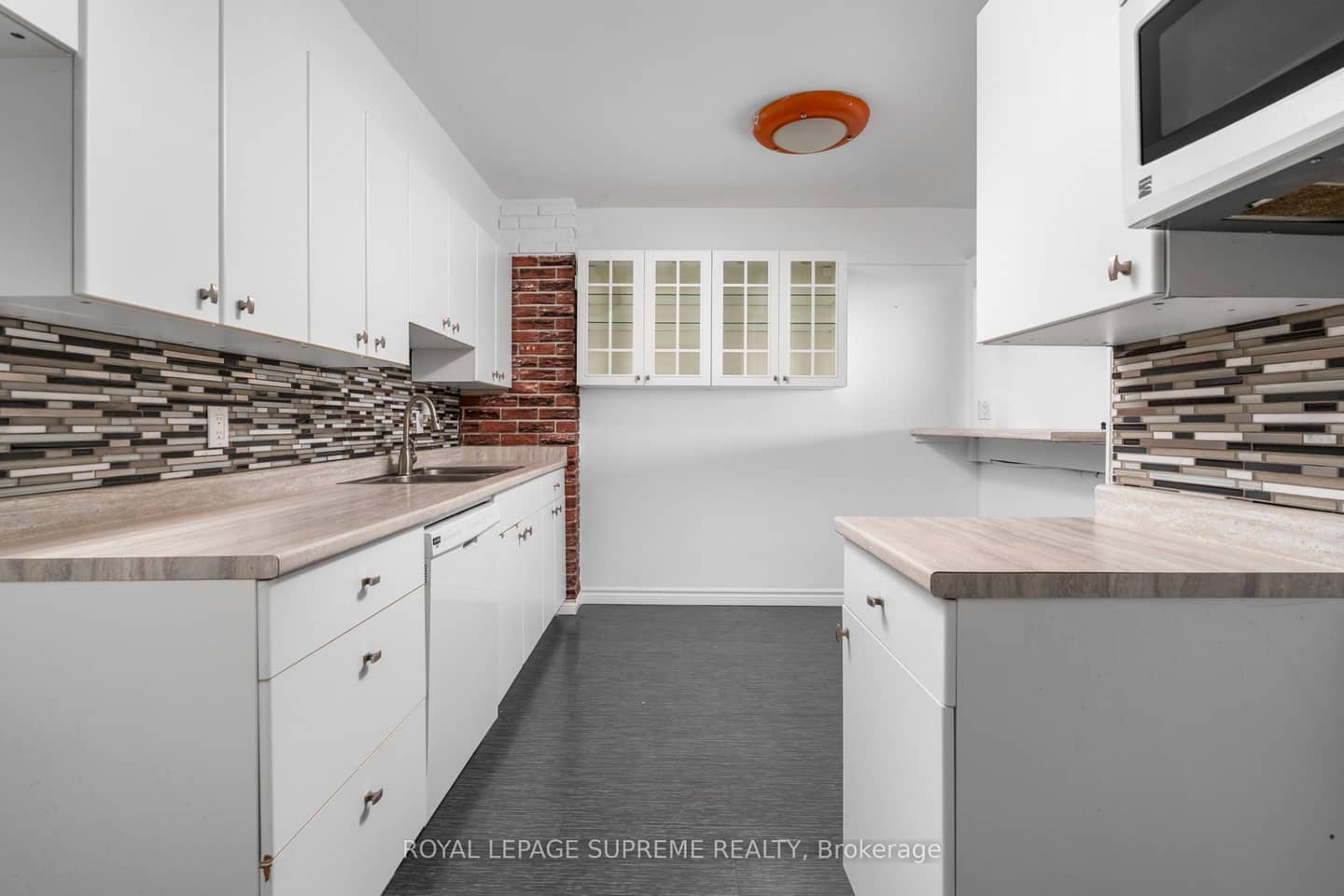 85 Emmett Avenue 2409, Toronto, ON M6M 5A2