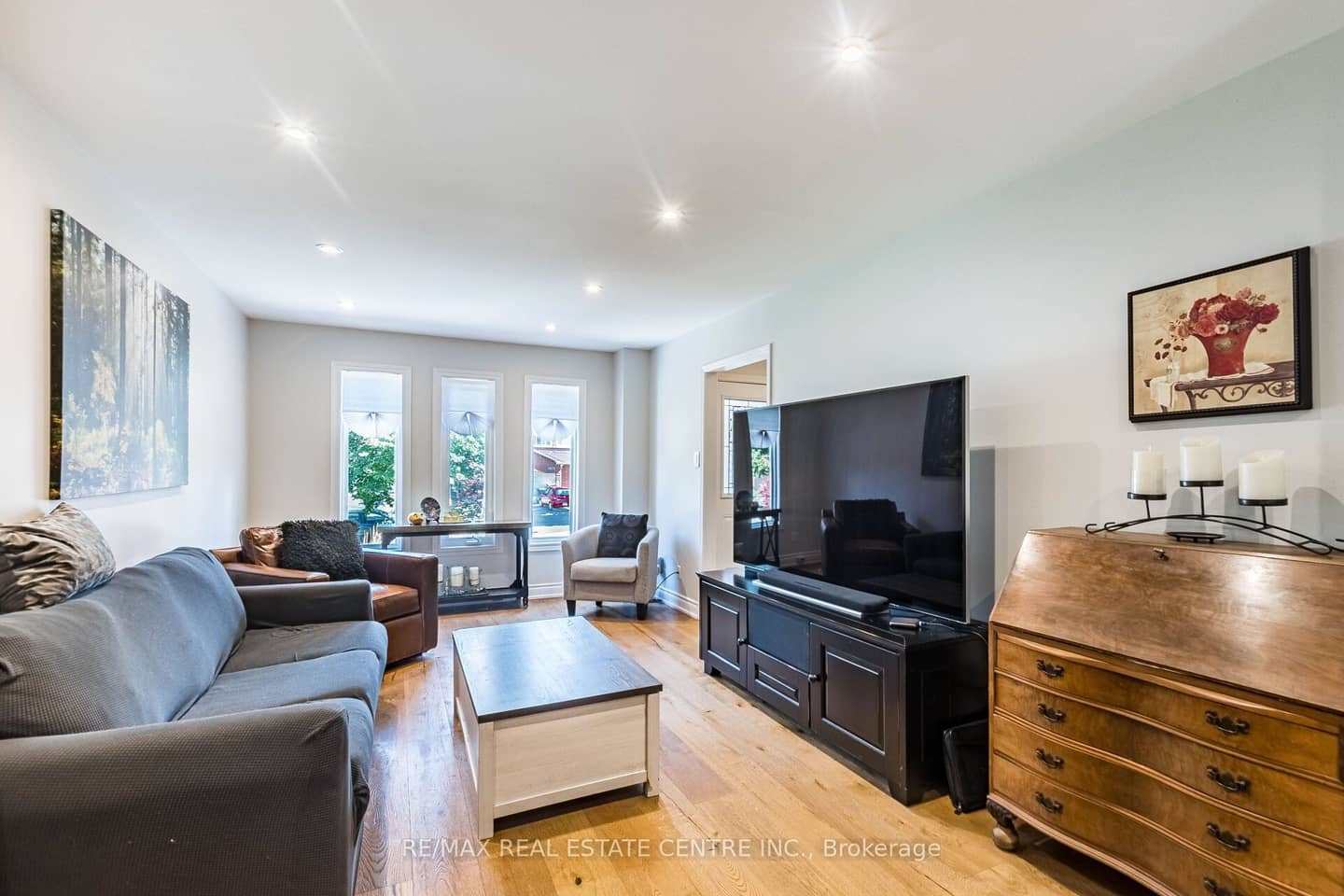 1571 Meadowfield Crescent, Mississauga, ON L5M 4T4
