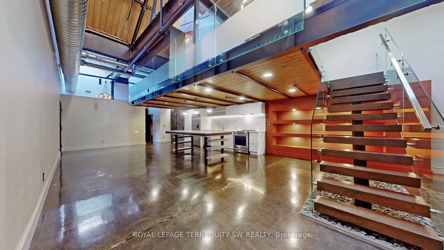 326 Carlaw Avenue 124, Toronto, ON M4M 3N8