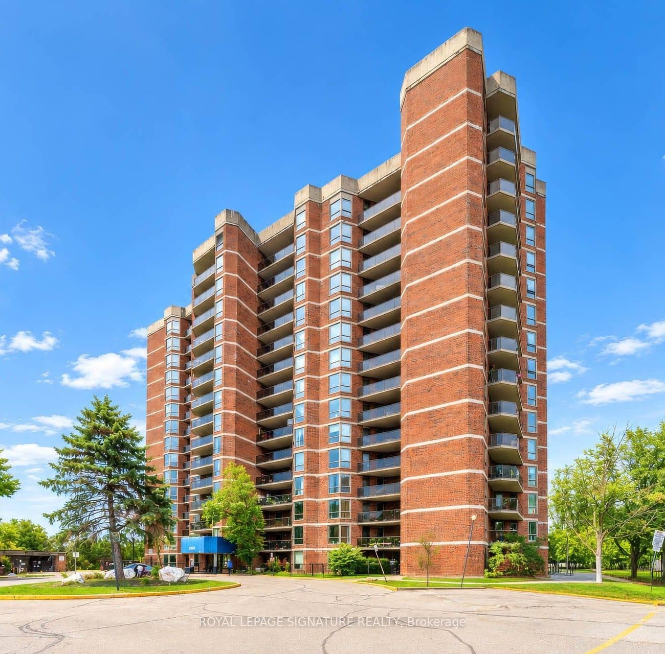 238 Albion Road 607, Toronto, ON M9W 6A7