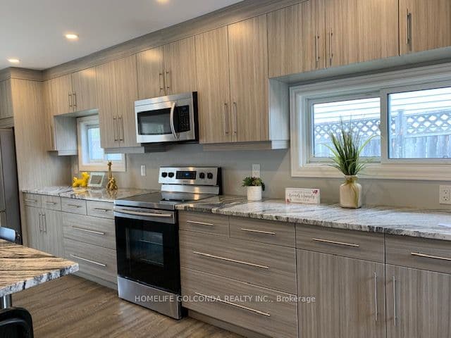 240 Pine Beach Drive, Georgina, ON L4P 2B5