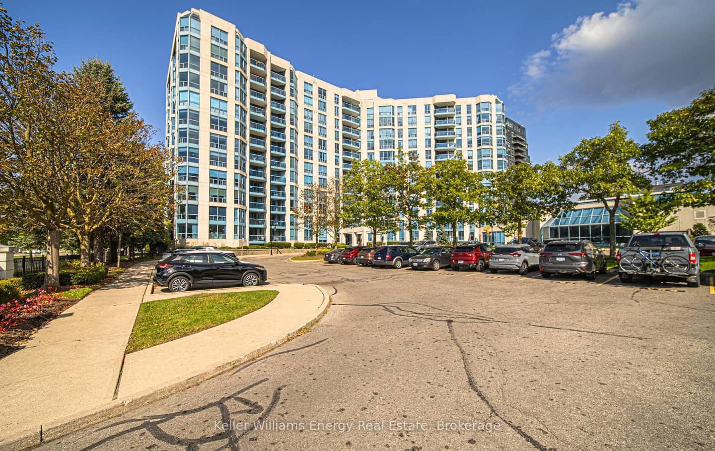 360 Watson Street W 308, Whitby, ON L1N 9G2