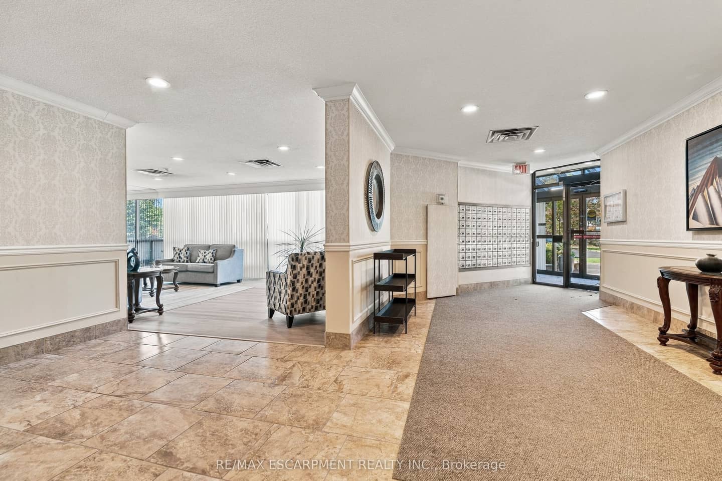 5070 PINEDALE Avenue 302, Burlington, ON L7L 5V6