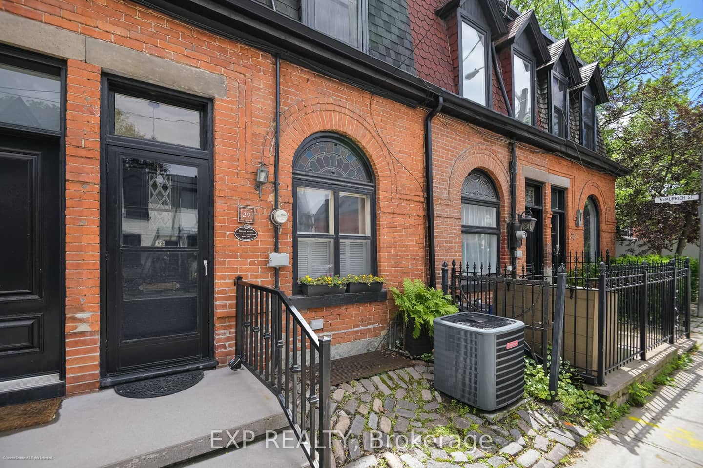 29 Belmont Street, Toronto, ON M5R 1P9