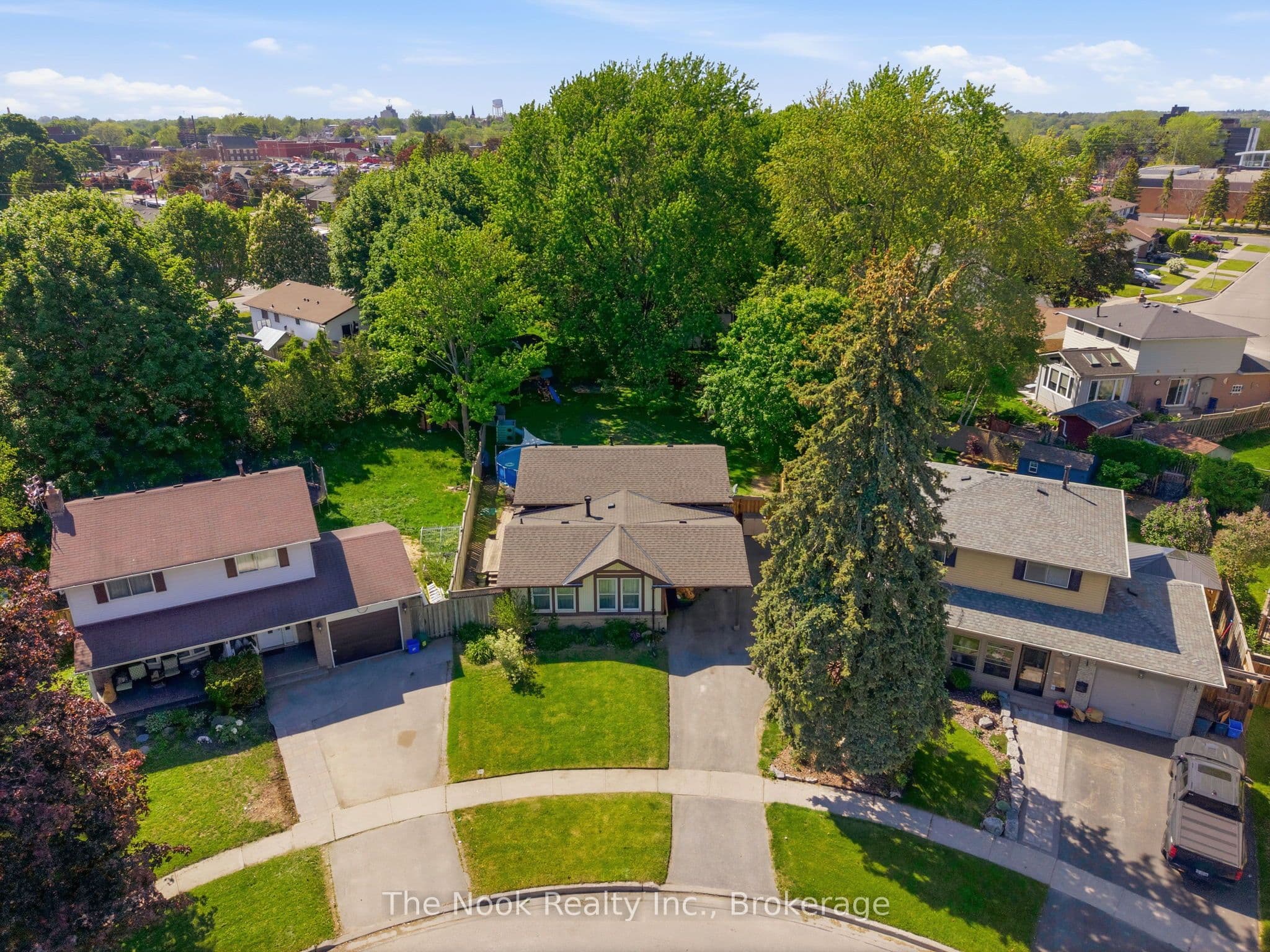 30 Deerpark Crescent, Clarington, ON L1C 3M3