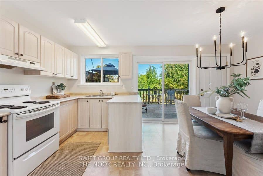 740 Krosno Boulevard, Pickering, ON L1W 1G3