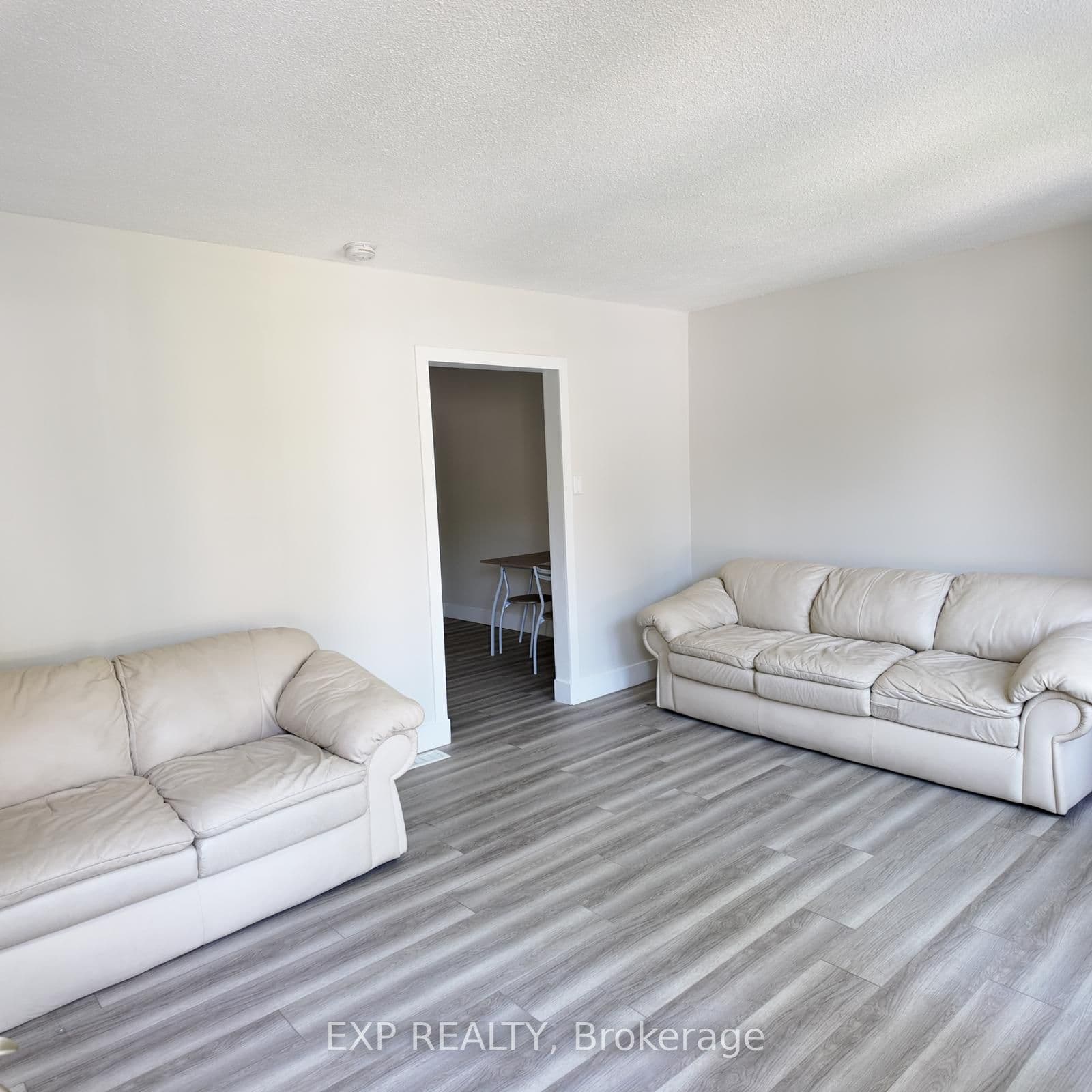 74 Almond Road Upper, London South, ON N5Z 4C4