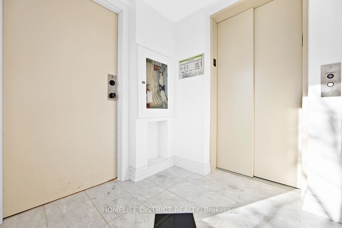 243 Niagara Street, Toronto, ON M6J 2L7