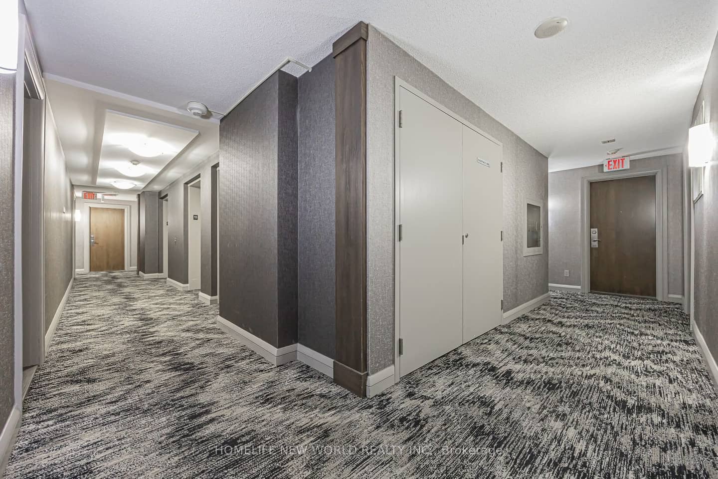 21 Hillcrest Avenue 1501, Toronto, ON M2N 7K2