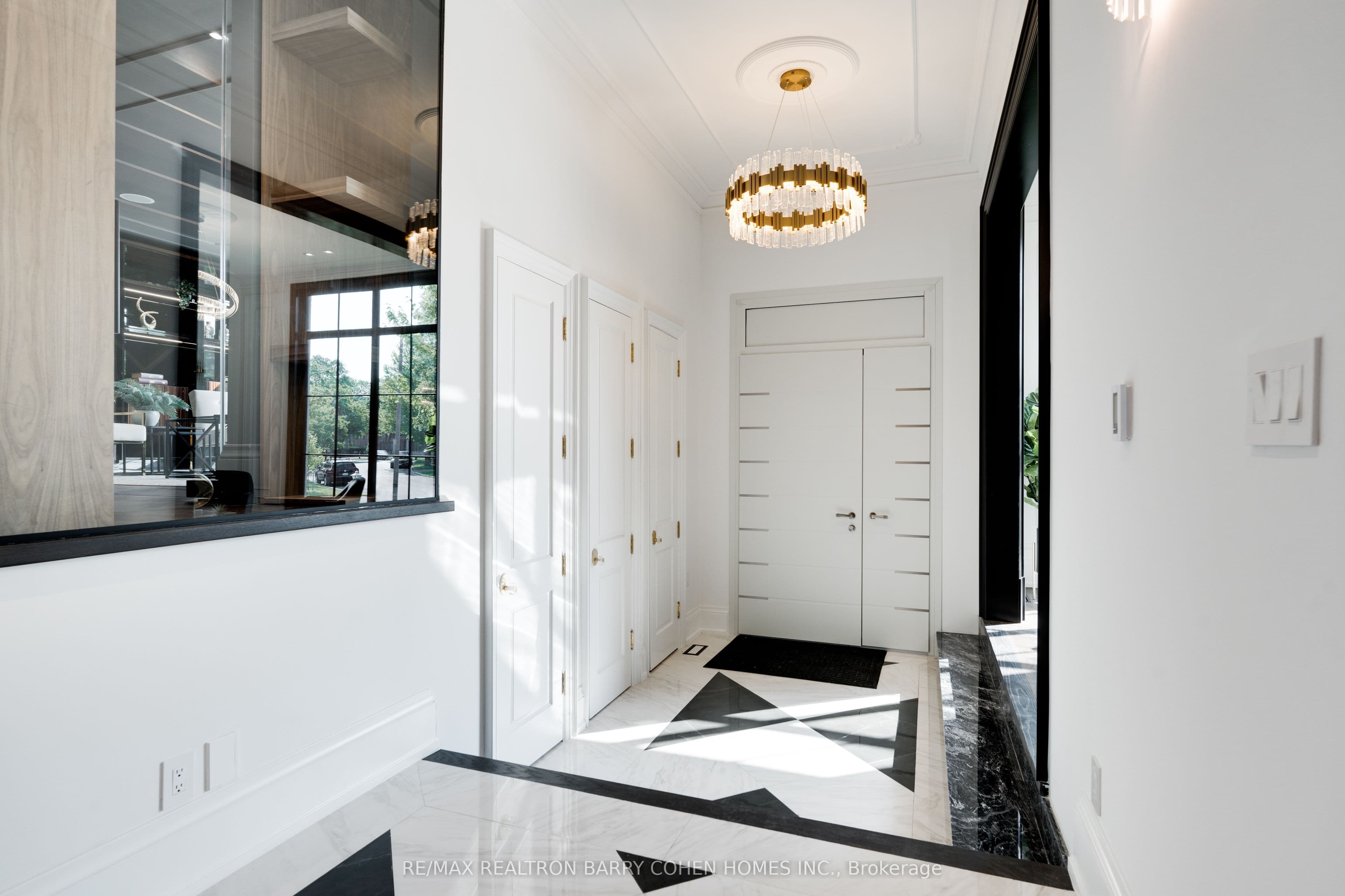 67 Montressor Drive N, Toronto, ON M2P 1Z3