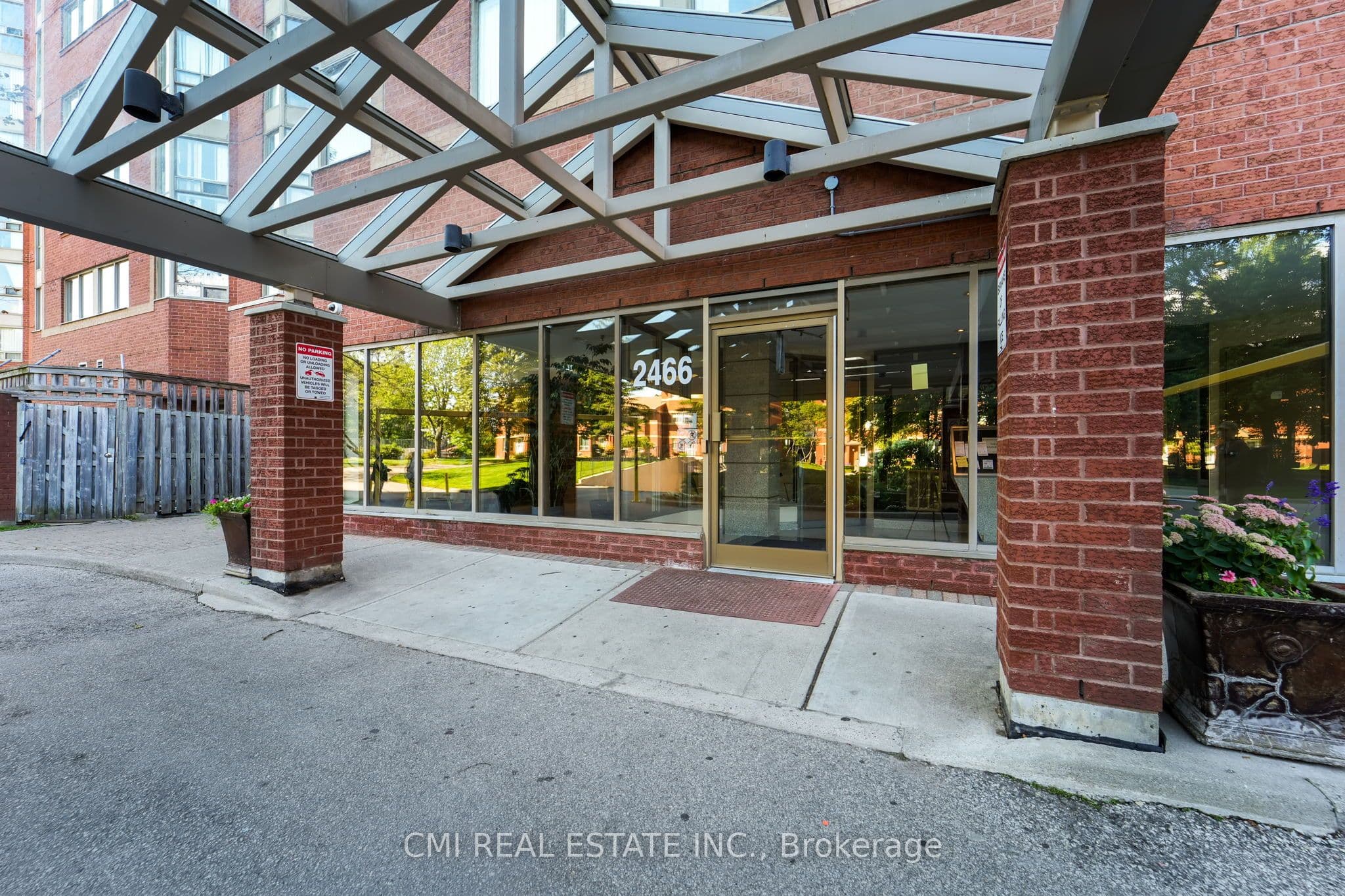 2466 Eglinton Avenue E 1510, Toronto, ON M1K 5J8
