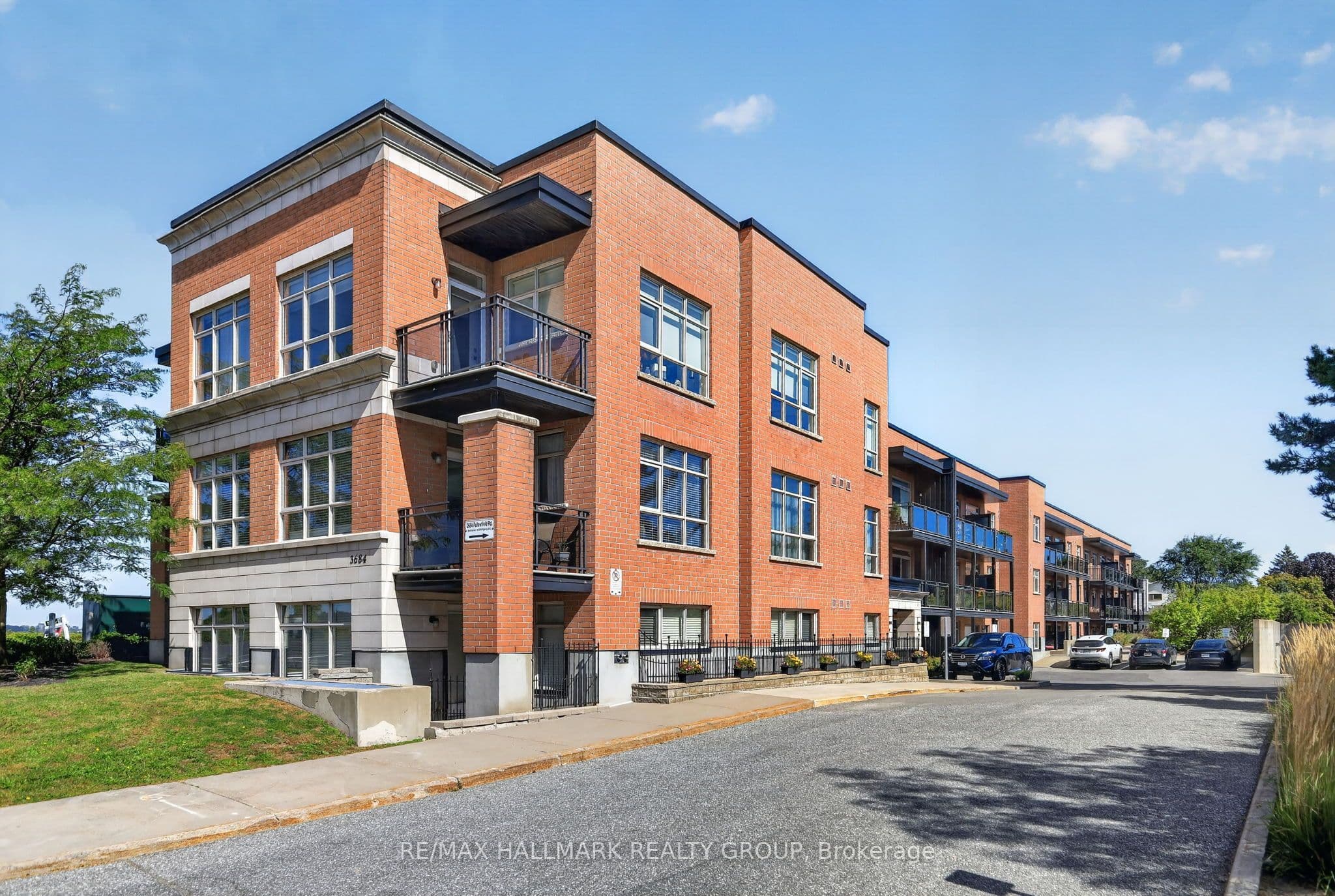 3684 Fallowfield Road 220, Barrhaven, ON K2J 4H3