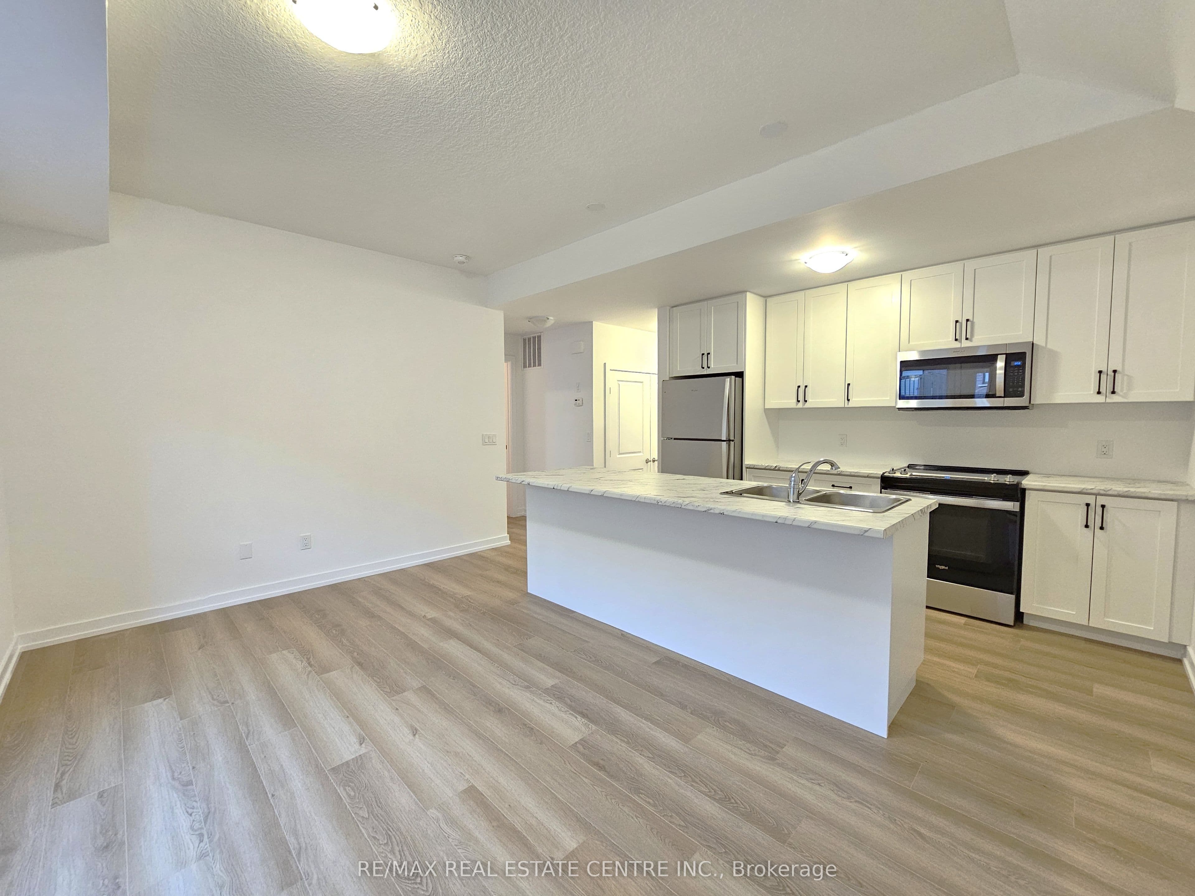 70 Kenesky Drive 11, Hamilton, ON L8B 1Y4