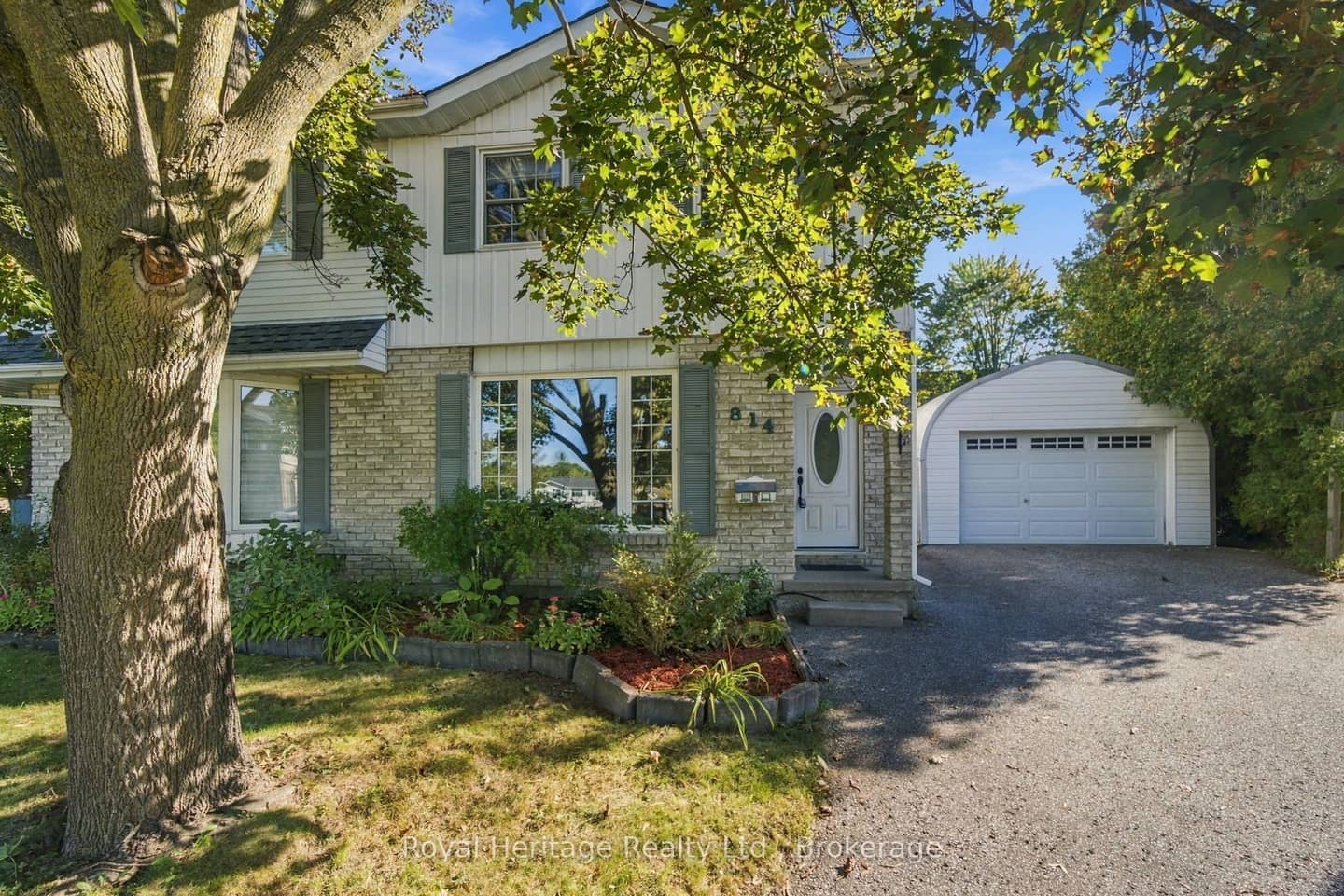 814 Cavan Court, Oshawa, ON L1J 7B8