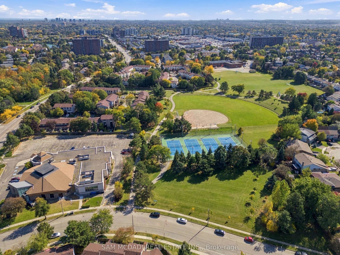 2779 Gananoque Drive 87, Mississauga, ON L5N 2E4