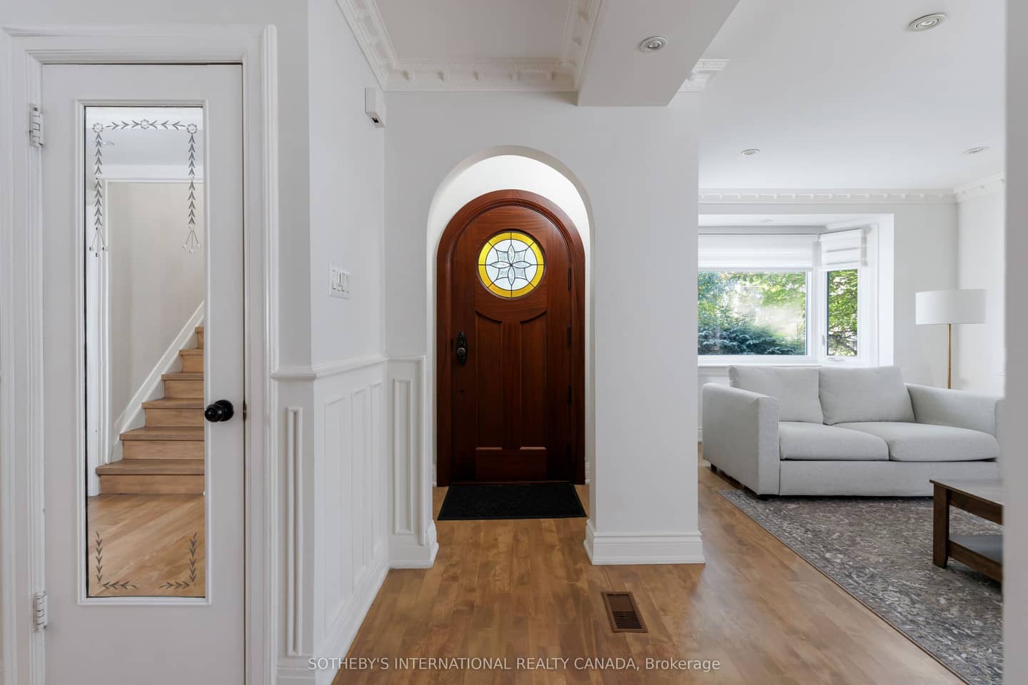 1048 Royal York Road, Toronto, ON M8X 2G7