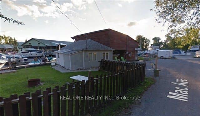 11 Mac Avenue, Georgina, ON L4P 2P7
