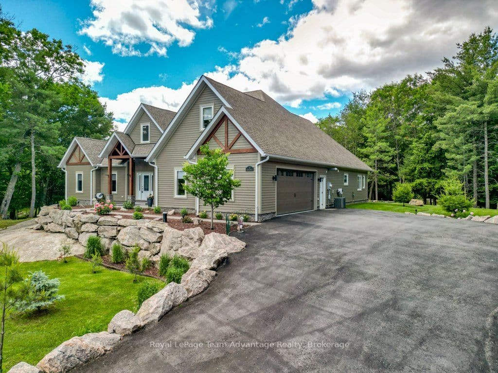 9 George Hunt Memorial Drive, McDougall, ON P2A 2W9