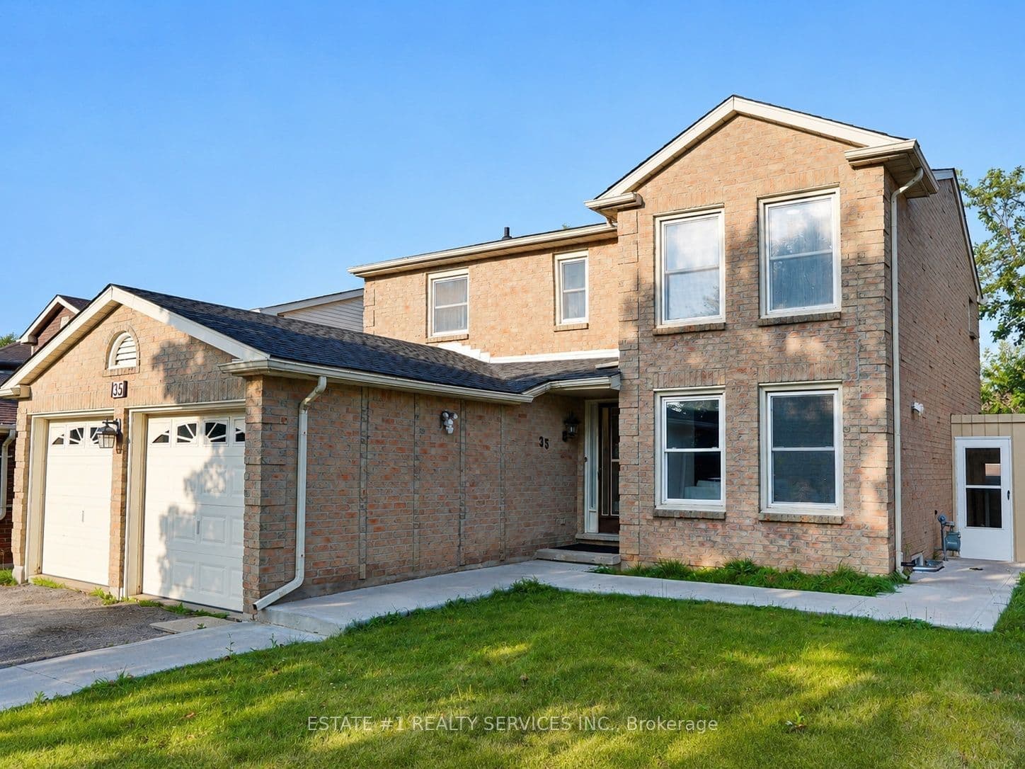 35 Golden Meadow Drive, Kitchener, ON N2N 2L9