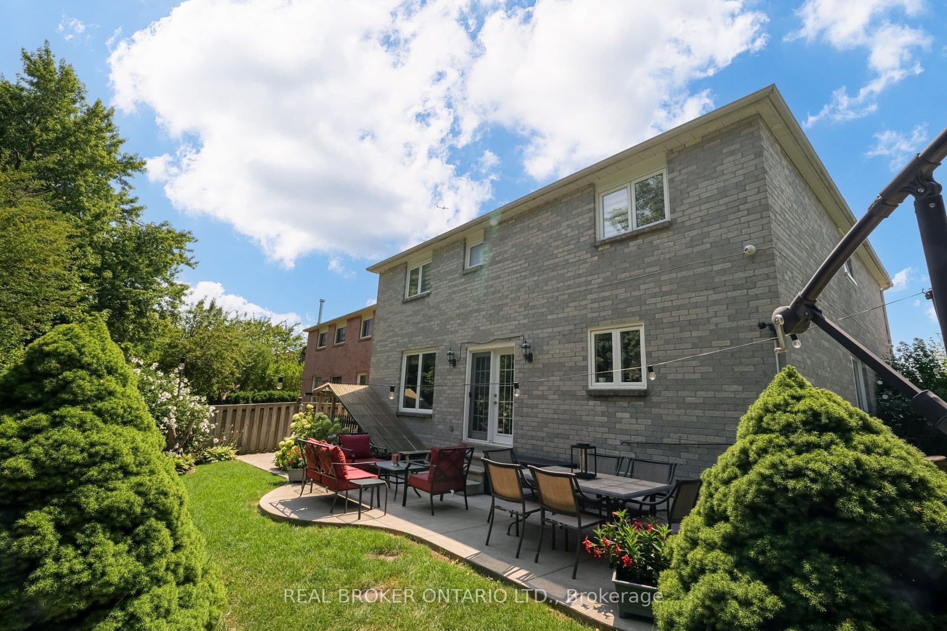 60 Ravenswood Drive, Brampton, ON L6Y 3Z4