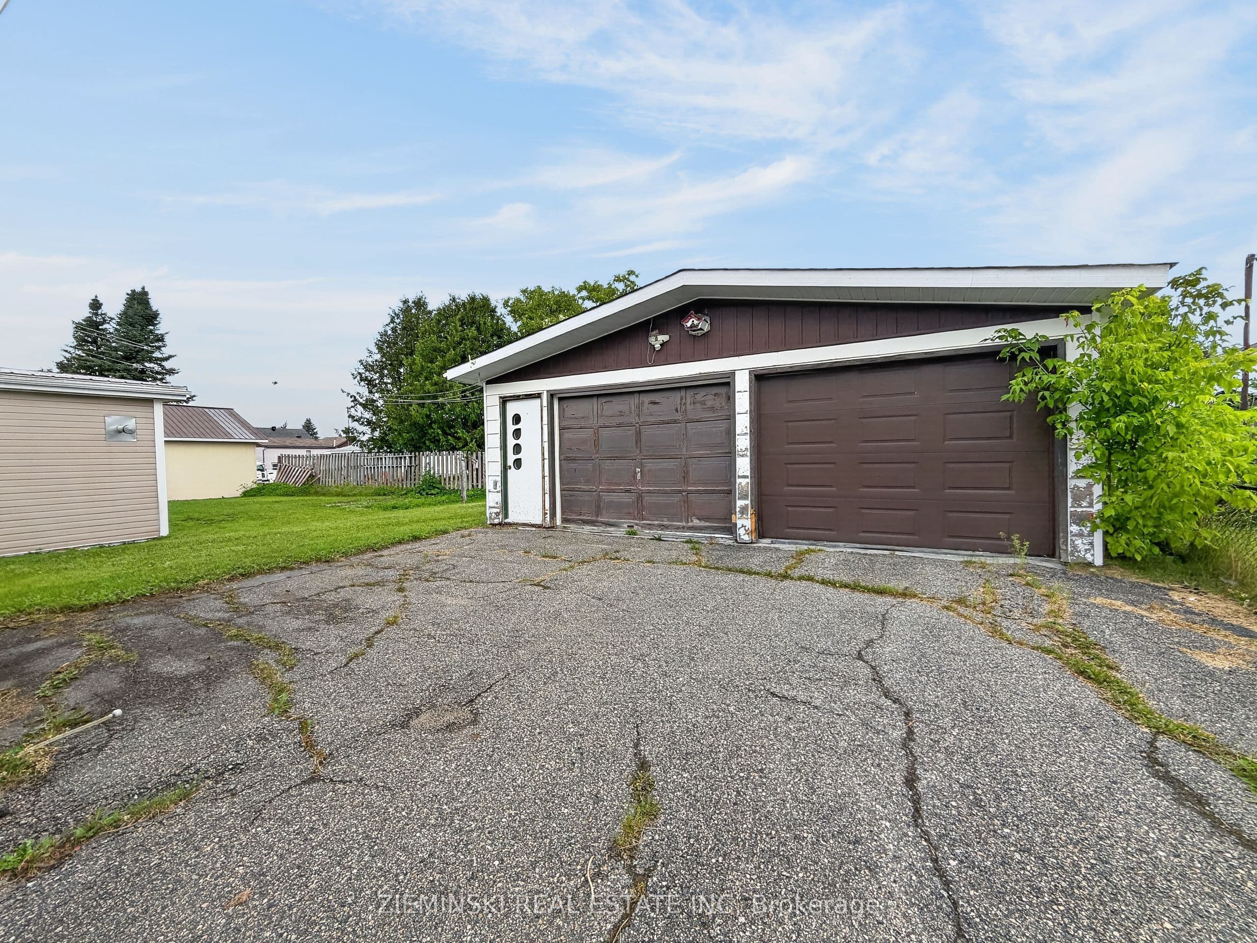 208 Marion Street, Iroquois Falls, ON P0K 1G0