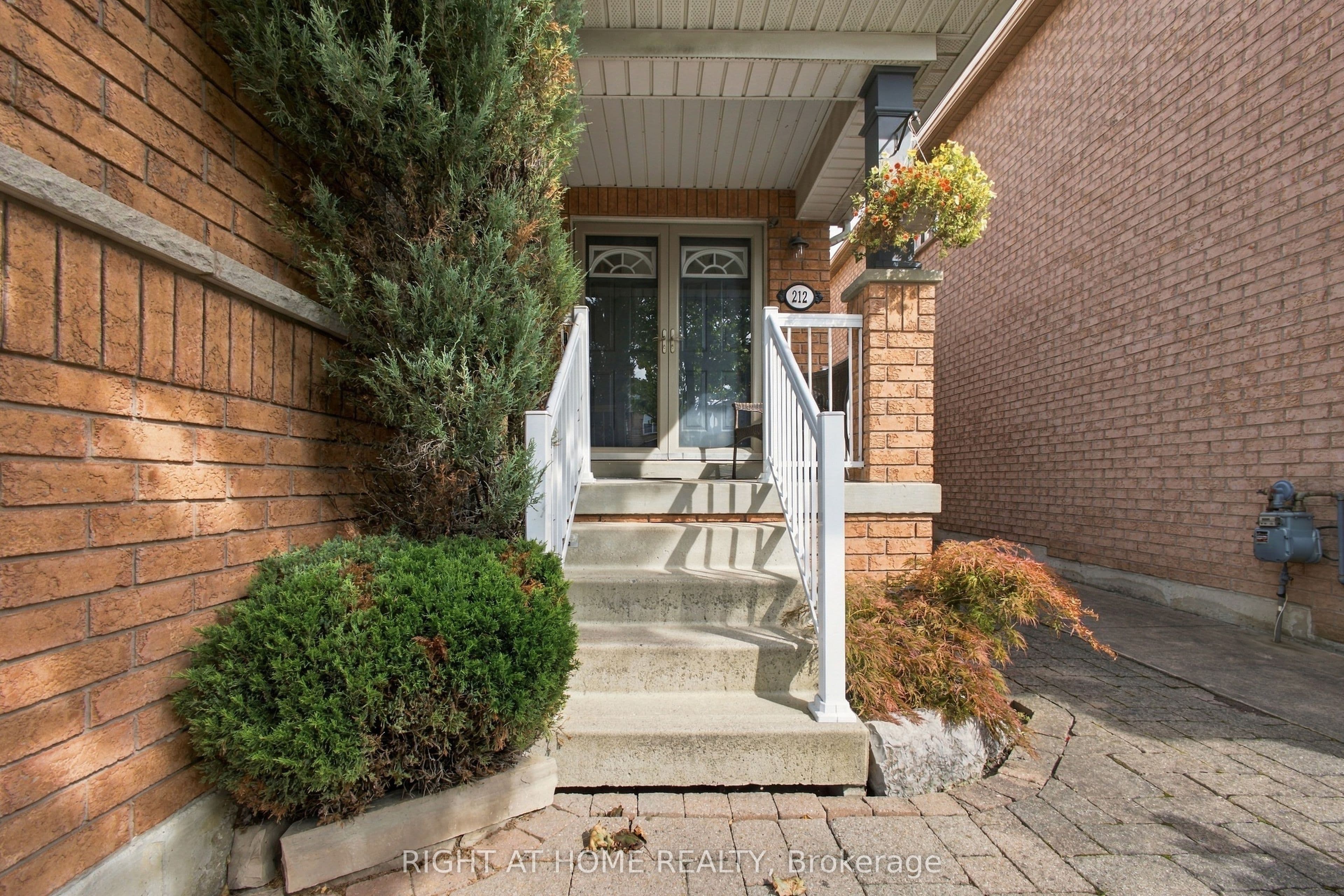 212 Bachman Drive, Vaughan, ON L6A 3V9