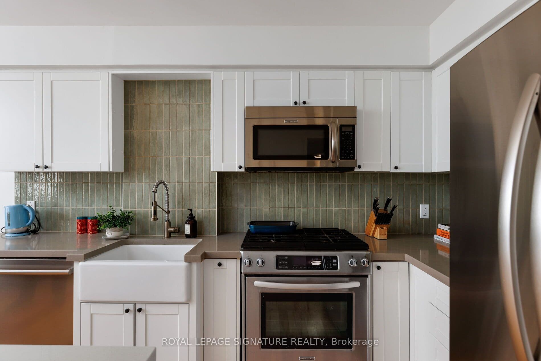 12 Sudbury Street 1606, Toronto, ON M6J 3W7