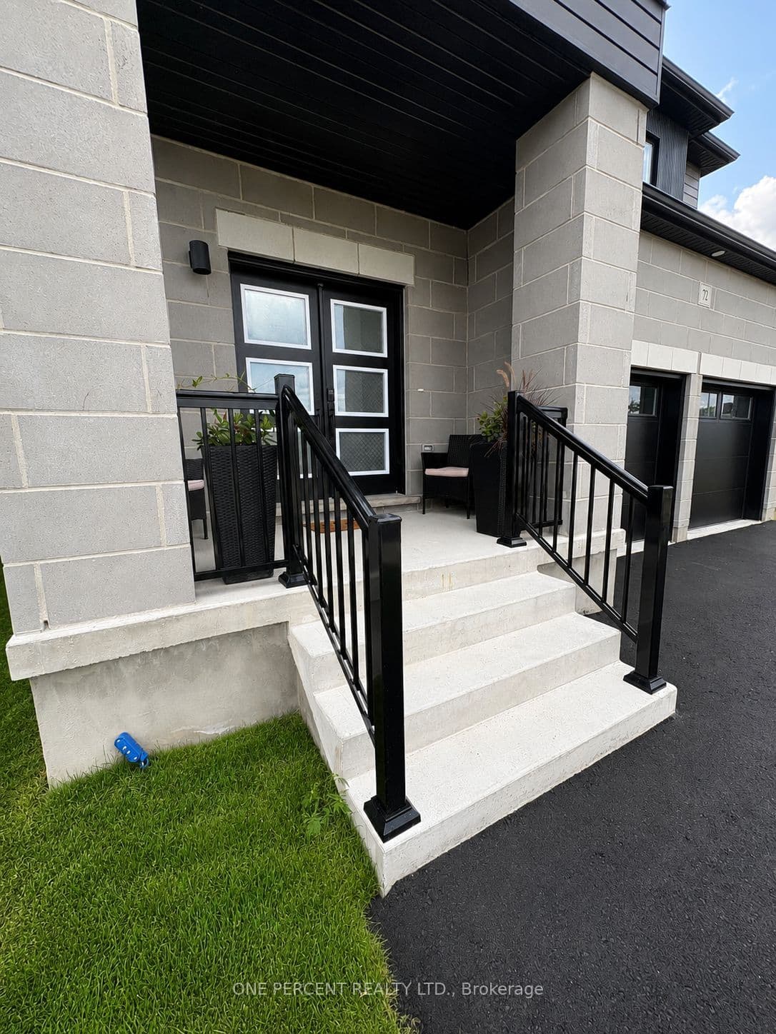 72 Dusenbury Drive, Loyalist, ON K0H 2H0