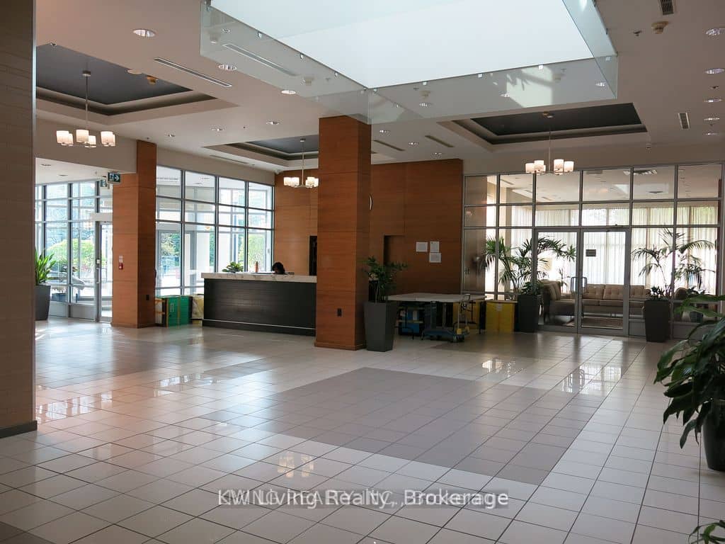 33 Elm Drive W 2806, Mississauga, ON L5B 4M2