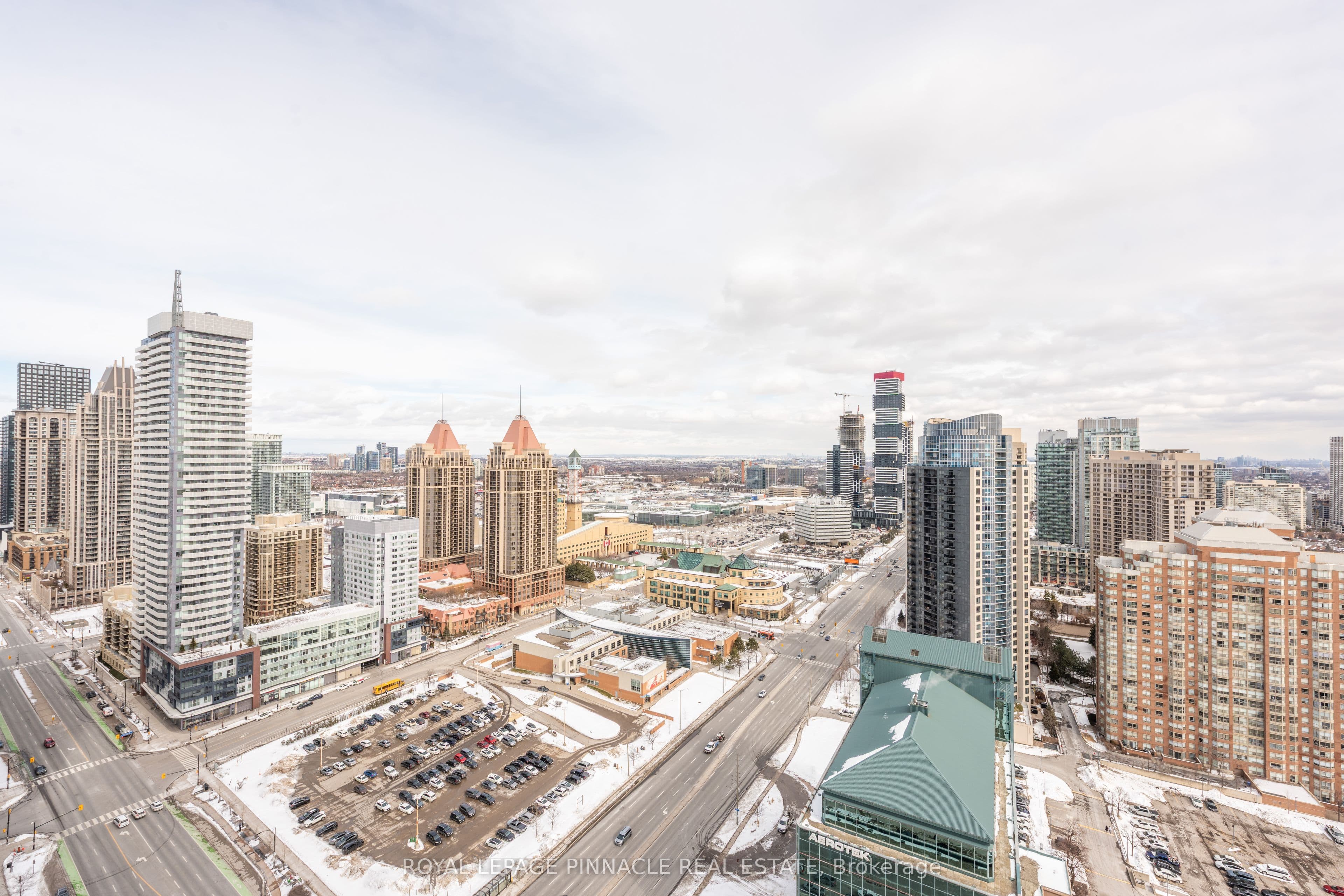 3900 Confederation Parkway 2802, Mississauga, ON L5B 0K7