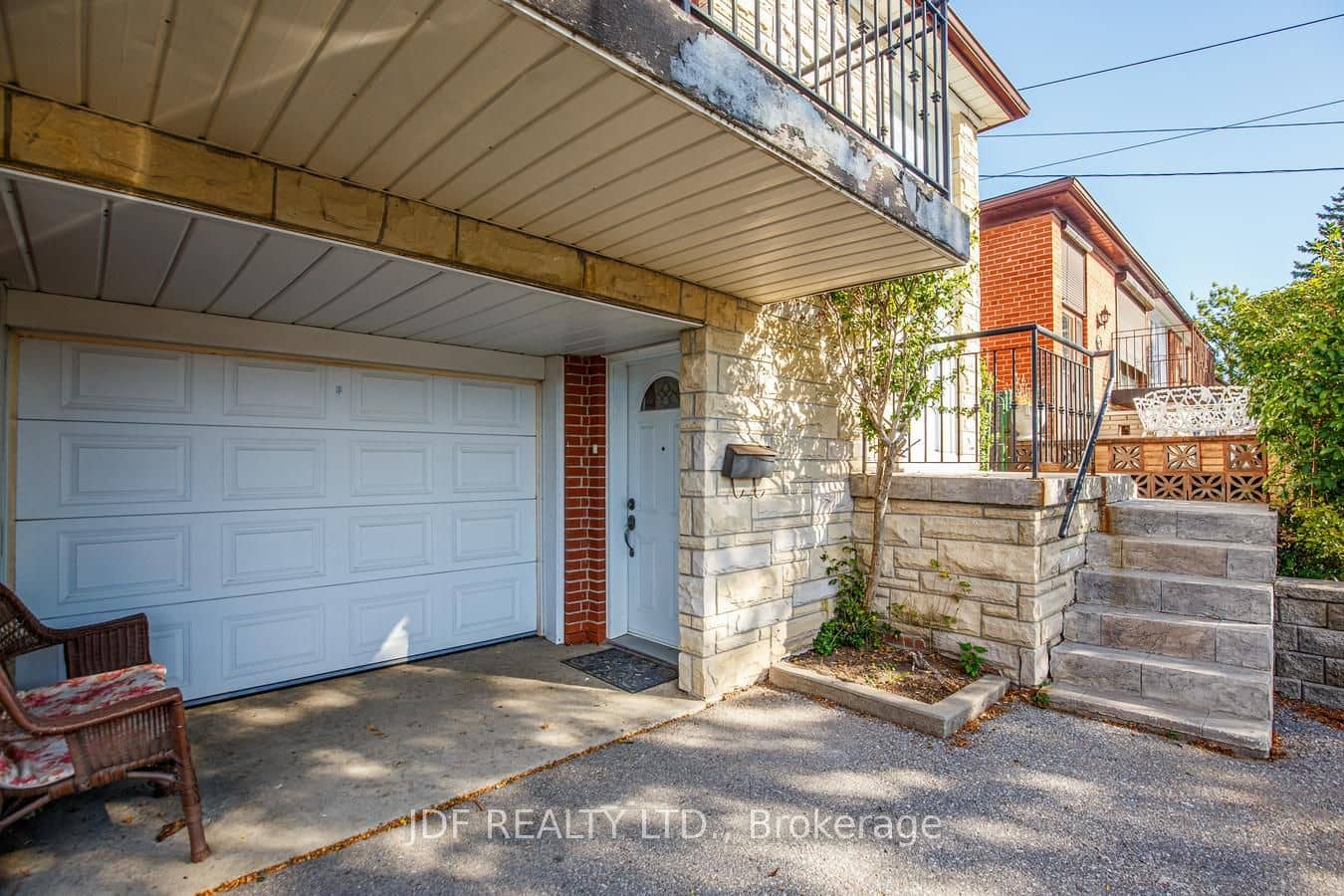 48 Debby Court, Toronto, ON M9N 2L9