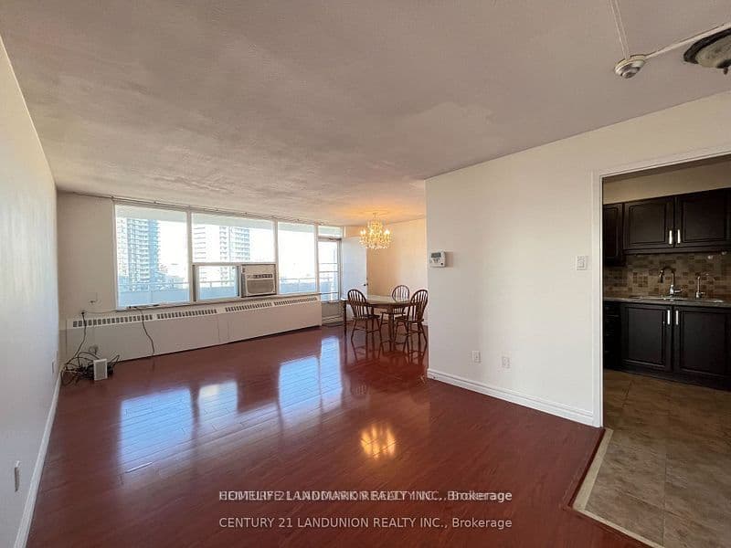 10 Parkway Forest Drive 1702, Toronto, ON M2J 1L3