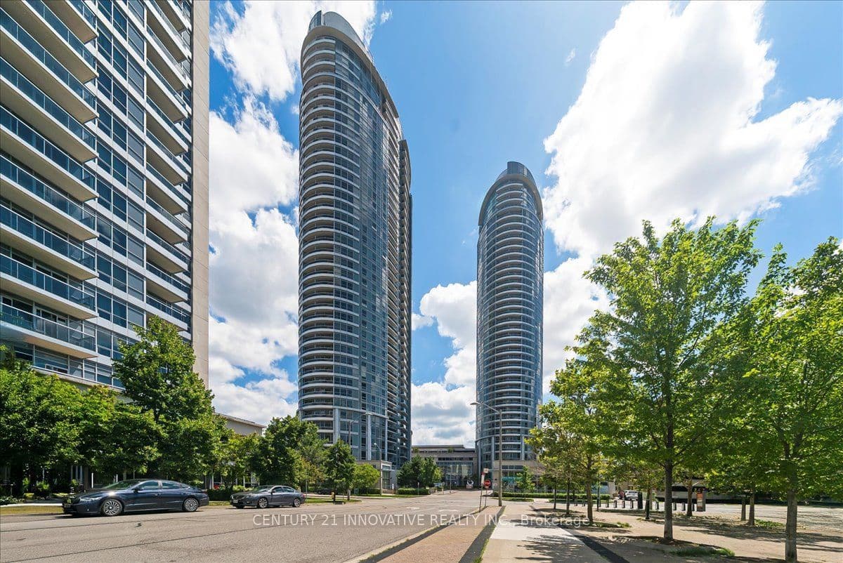 125 Village Green Square 3501, Toronto, ON M1S 0G3