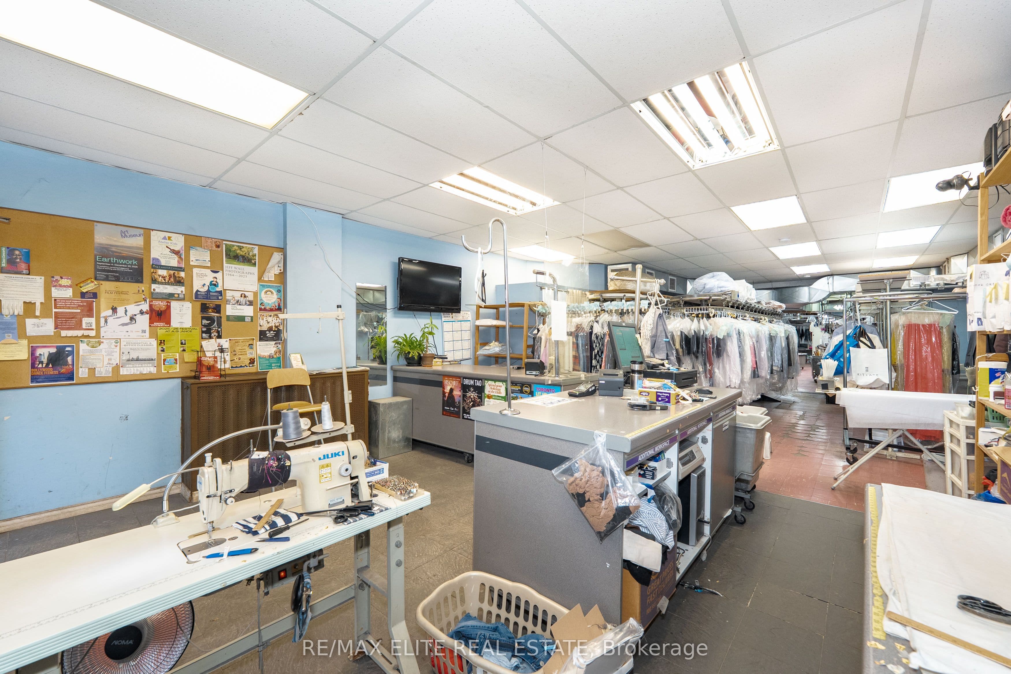463 Bloor Street W, Toronto, ON M5S 1X9