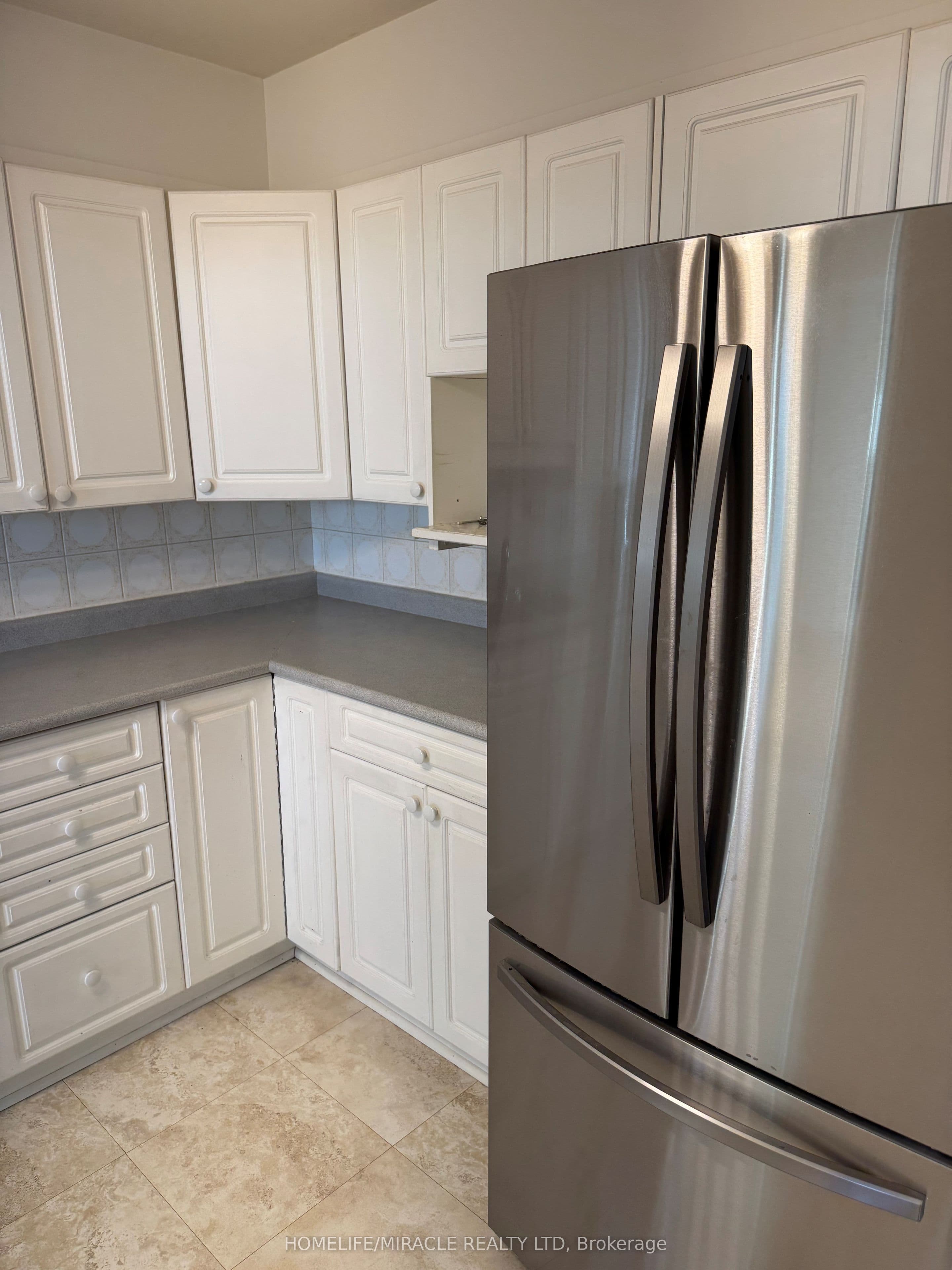 120 Dundalk Drive PH9, Toronto, ON M1P 4V9