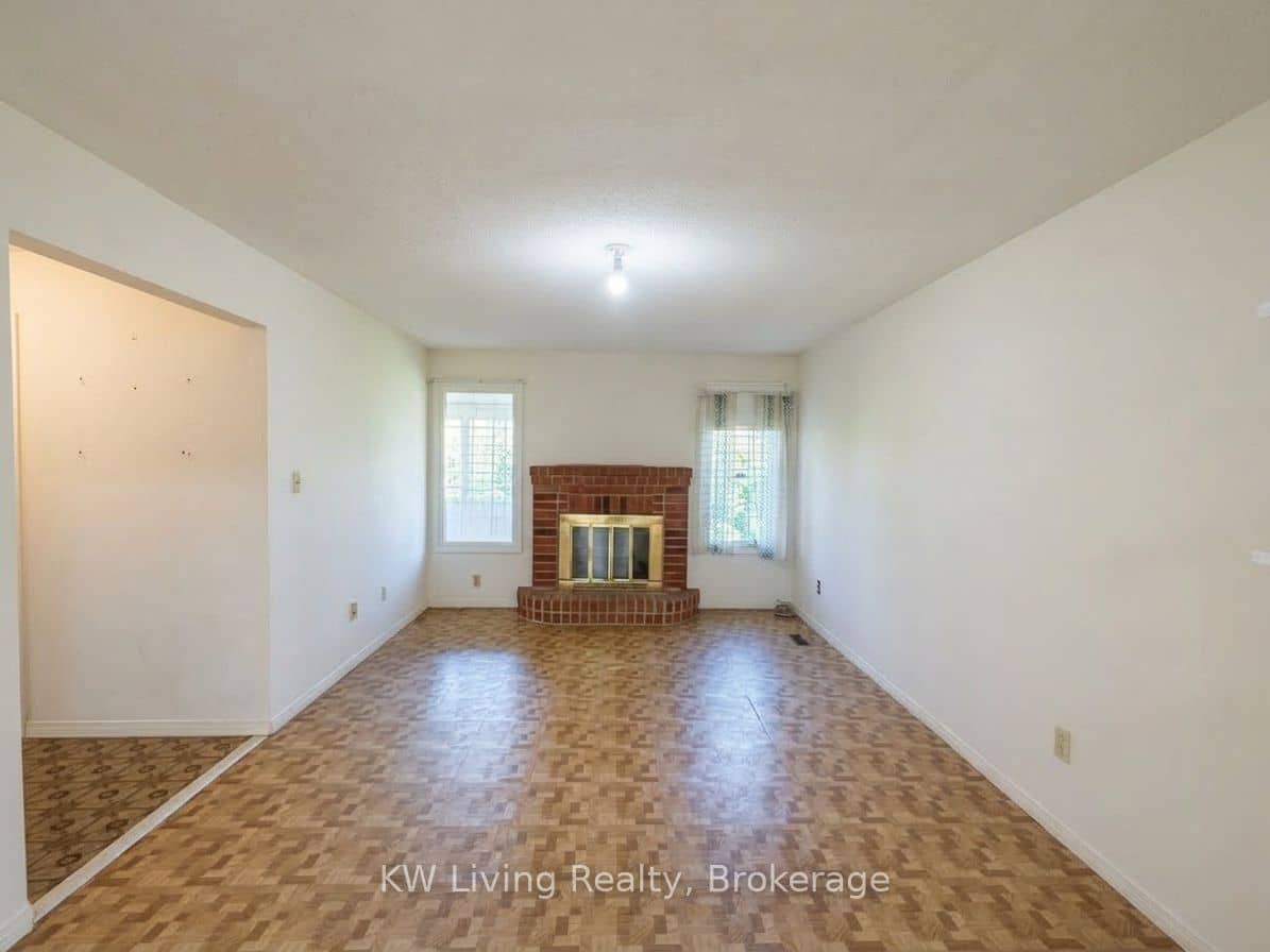 98 Canongate Trail, Toronto, ON M1V 3B7